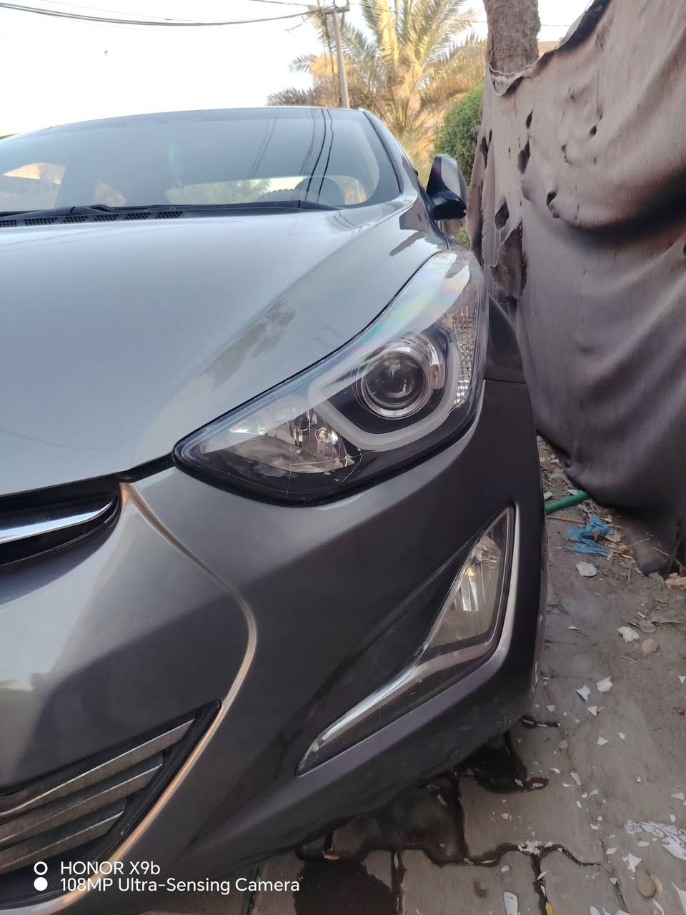 السلام عليكم عندي النترا ٢٠١٤ رقم بغداد الدولي جديد سنويه وأرقام وهزه كله جديد بسمي تحويل ثاني يوم سياره نضيفه وجاهزه حادثها فقط جاملغ وبل بنيد فقط بسيط وبيها كلير بل باب بسيط باقي سياره كله مكفول محرك ١٨٠٠ دوش سياره لمتد فووول للأخير مواصفاتها 
فتحه سلايت 
بصمه تشغيل + بصمه ابواب 
كشنات جلد 
تدفئه تبريد بل كراسي 
كشنات كهرباء 
تبريد ثلج وتدفئه 
كأمره 
شاشه 
لد امامي 
لد خلفي 
اشاير بل مري 
تحكمات فول 
مود قياده 
3 وضعيات 
كروز سرعه 
مانع انزلاق 
ايكو 
يدات نيكل 
ويل كروم 
وبعد بيها مواصفات 
سياره نضيفه وجاهزه 
مكان السياره بغداد 
عارضها ب ١٠٠ وبيها مجال للشراي 
وهذا رقمي
*********** واتساب
