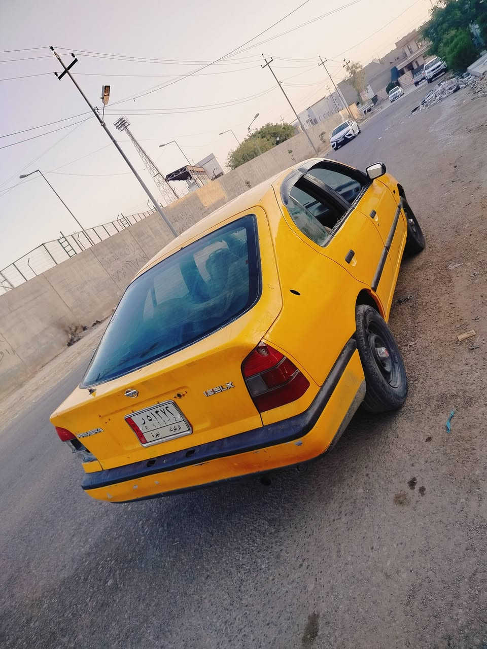 سياره نيسان بريمر محرك 16 مراوس بيع الوان كركوك دفتر بنزين بيه شرط الوكاله رقم تلفون ***********
