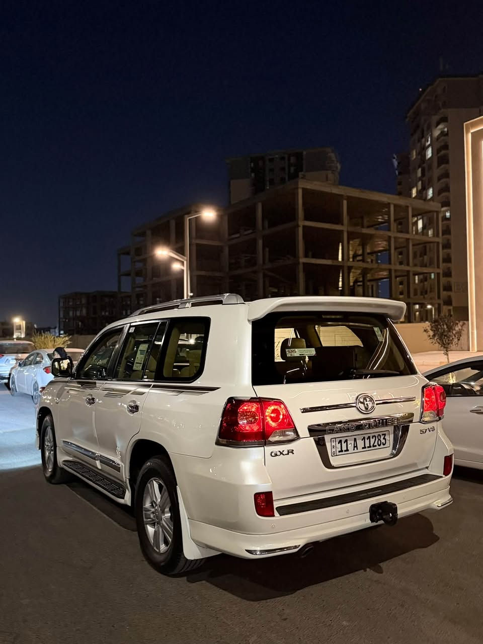 للبيع
لاندكروز 2014,,, GX.R ,,,V8,4600
السياره كفاله عامه من الصبغ سياره كلش نضيفه رقم بغداد بأسمي 
سعرها مناسب 
مكان السياره بغداد الكرخ 
*********** حيدر الركابي
