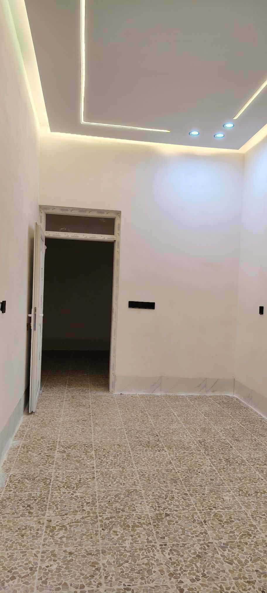 شقة • غرفة • بيارمجة الشرقية