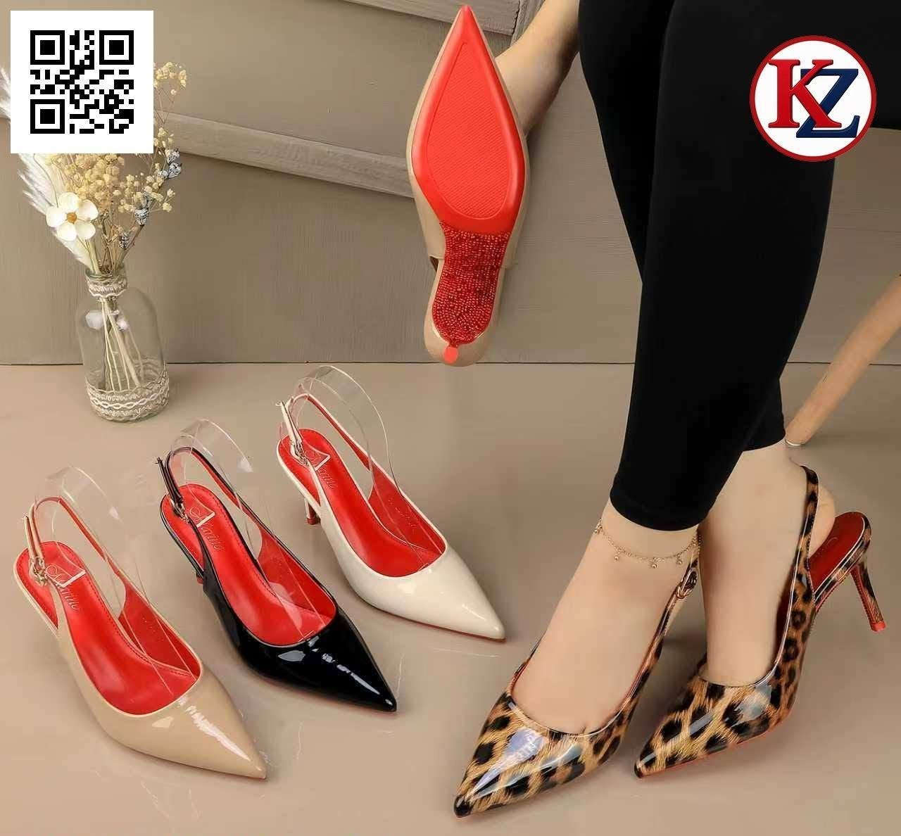 تخفيضات تخفيضات سعر فقط 10 الف
حجز وتساب *********** 
قياسات كامله موجودة
احذية وحقائب بيروت
عنوان شارع مزرعة مجمع رؤتانا طابق الاول محل رقم 24
يوجد لدينا توصيل داخل خانقين
