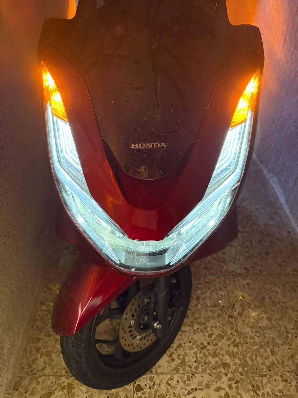 PCX جيل الرابع • ماشي ١٢ الف • ABS TCS