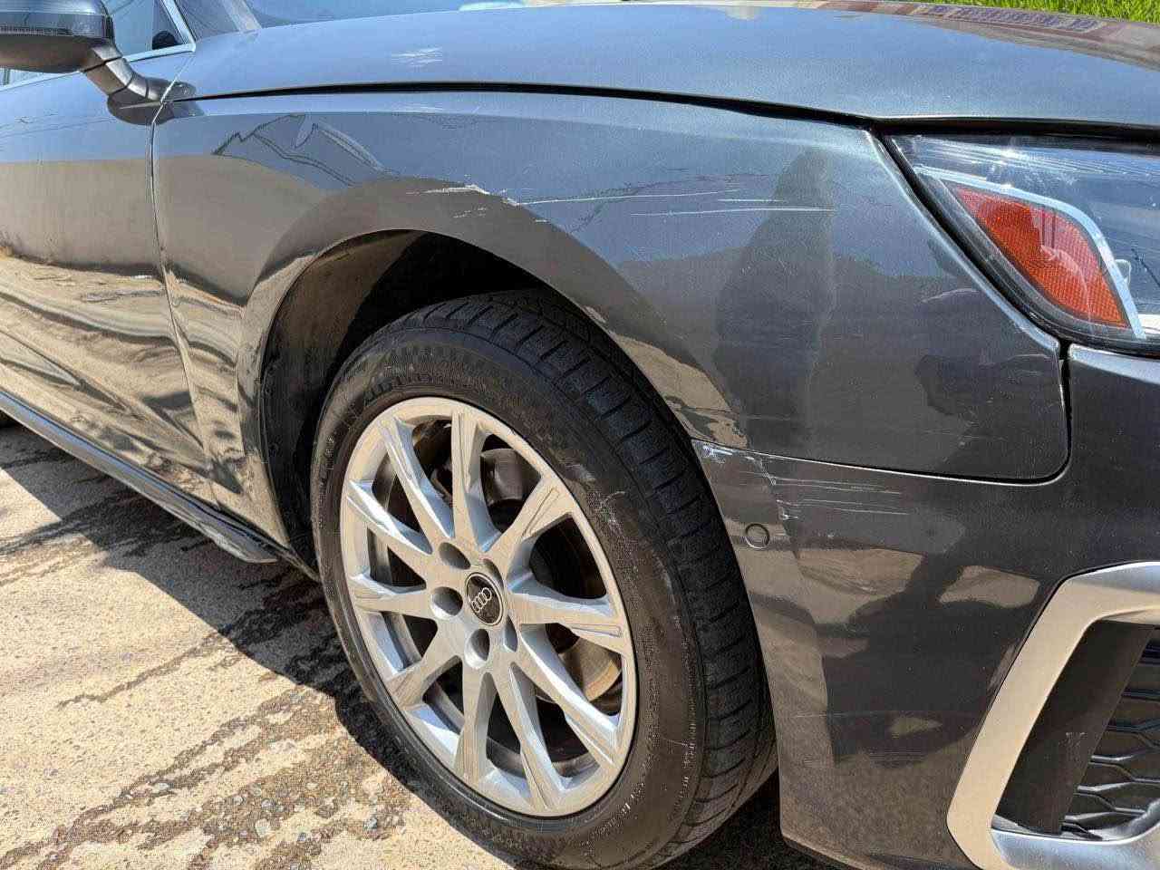 السلام عليكم 
#للبيع 2022 Audi A4 TFSI Quattro premium 
وارد امريكي بحاله ممتازه الايرباك مطاگ ومبدل قطع اصليه وبيها كم شخطه بجاملغ الايسر السياره محرك گير كهربائيات مكفوله ماشيه 50 الف كيلو تحويل بنفس اليوم
السعر 170 ورقه وبيها مجال 
موقع السياره أربيل 
للأستفسار:***********
