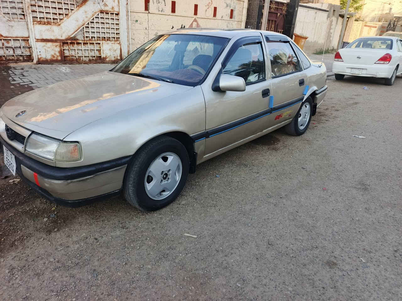 للبيع فكتره موديل 90 رقم انبار انكليزي سنويه الى 2031 بسمي محرك 1800 دوش السياره جاهزه كير اوتماتيك 
للاستفسار اكثر اتصل ع الرقم 
 ***********
