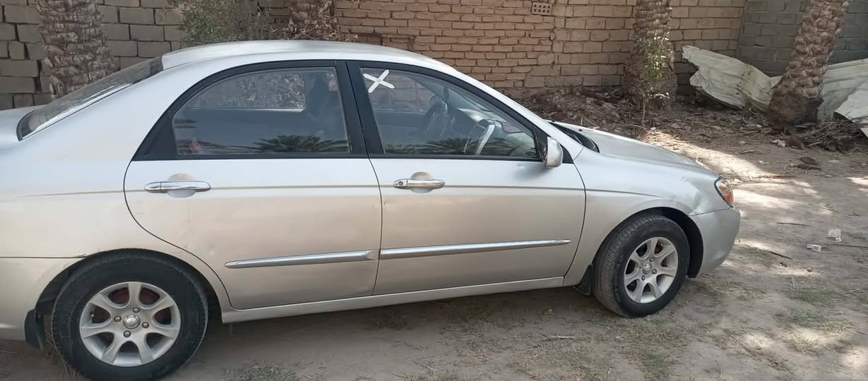 السلام عليكم سياره سيراتو 8 للبيع رقم كربلاء  مكينه 1600 دكشن عالي السياره بيه صبغ بس اخشوم الجاملغات الاماميه وبيه جراد قليل سياره جاهزه من كلشي مكانه حله ابي غرق السعر 78 وبيه مجال الاستفسار ***********
