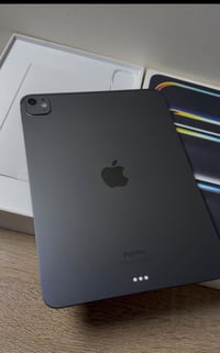 ايباد ١١ برو M4 • ٢٥٦ • البطارية ١٠٠