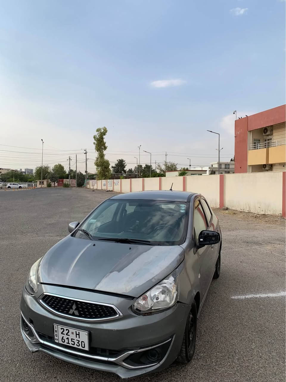 Mitsubishi mirage 2019
‎شاشە.كامیرە.تەحدید سورعە.سوكان ڤۆلیۆم 
‎سەیارەكە ٣ پستۆنە و سیستەمی ئێكۆی هەیە بەنزین زۆر كەم دەخوا
‎٧٤٠٠٠ میل ڕۆیشتوە
‎چاملغی سایێق و نیو بۆنیتی بۆیاغە بێ ژۆرێ بێ ئێرباگ 
‎گێڕ مەكینە تەبرید هەموی بە شەرت 
‎ڕەقەمی نوێیە هەزەی نوێیە سەنەوی تا مانگی ١٠و بە ناوی خۆمە
‎نرخی ٨٢ و مەجالێكی كەم 
***********
‎واتس ئەپ *********** أربيل, العراق
