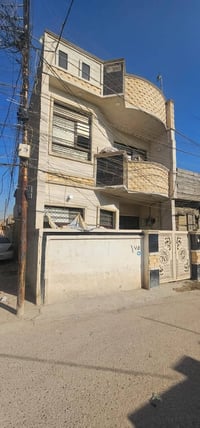 بيت للبيع 100م يحتوي على 3غرف وصاله ومطبخ وصحيات بغداد الكرخ دوانم شرط...