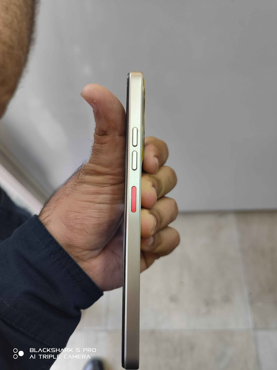 Nubia music
128GB
Ram 4+4
Zor xawena
Ashyay lagal nya
Kota nrxi 125 hazara 
***********
La karkukm gayandn haya bo hamu shwene
..........
Nubia music
128كيكا
رام4+4
بحالة الوكالة
بدون ملحقات
قفله125الف
مكاني كركوك توصيل متوفر لكل عراق
*********** كركوك, العراق

نص مكتوب في الصور:
- BLACKSHARK 5 PRO
- AI TRIPLE CAMERA
- BLACKSHARK 5 PRO AI TRIPLE CAMERA
- N ١١:٣٩ لمحة عن الهاتف اسم الجهاز nubia N الطراز Z2353 13 MyOS إسدار Android 13 سعة ذاكرة RAM 4 GB + 4 GB المعلومات القانونية ٨٦٨٦٥١٠٧٢٣٥٨٢١ IMEI ١ ٨٦٨٦٥١٠٧٢٣٧٨٦١٦ IMEI ٢ MyOS13.0.1_Z2353_AE رقم الإصدار ثماني النواة الحد SC9863A CPU ١,٦GHz الأقصى المجموع ١٢٨,٠٠ غيغابايت سعة ذاكرة ROM متوفرة ١١٠,٥٥ غيغابايت BLACKSHARK 5 PRO AI TRIPLE CAMERA