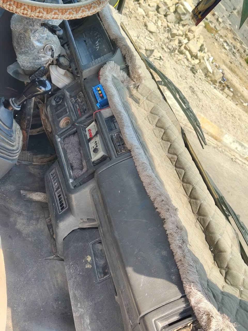السلام عليكم كيه للبيع موديل 94 جاهزه مكينه كير اكسن شاصي رقم شاصي باور حداديه جديده
ب اسمي رقم واسط هزه جديده رقم انكليزي  
عنوان واسط قضاء الحي 
السعر 37وبيه مجال قليل 
***********
