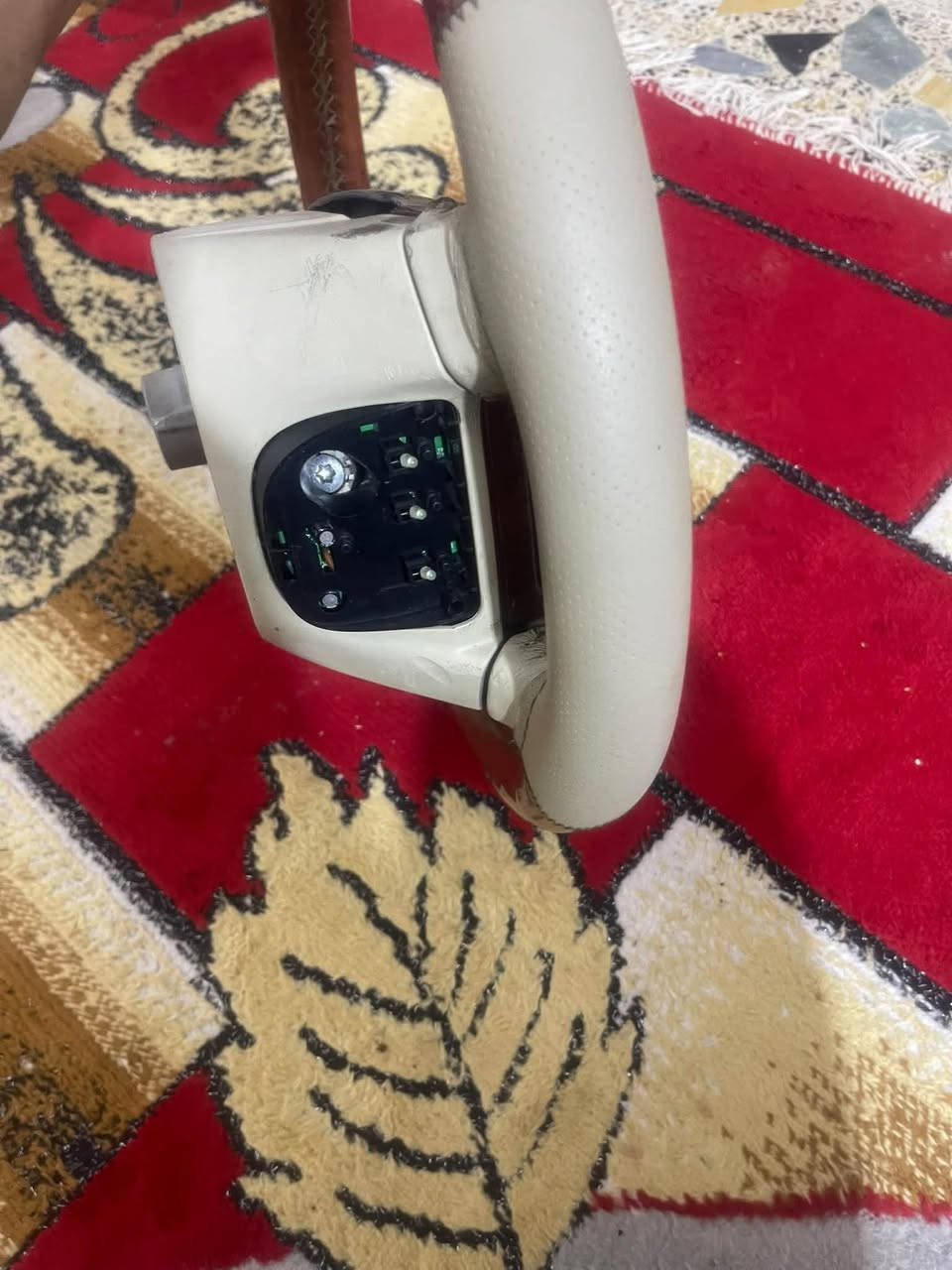 سلامو عليكم  دركة صاج  اصل مصبوغة بيجي ومغلفه  سعرها على خاص ***********
