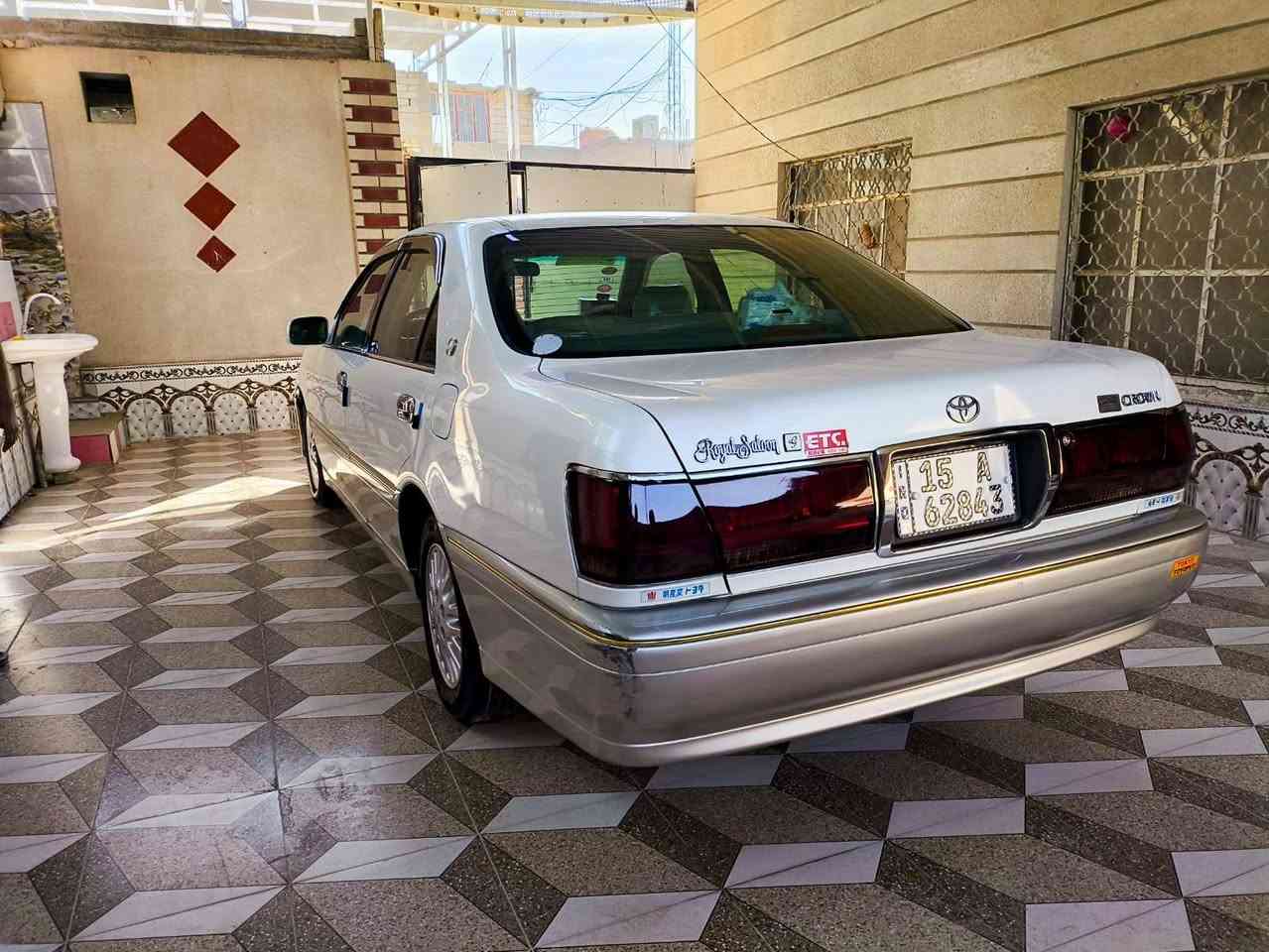 يا الله سلام عليكم 
ملكه كراون 2001 
شاصي 75
..رقم انبار..
مكينه D4الجبير ..اربع دگم فول مواصفات..ما عده الفتحه
. تحكمات ستيرن تحكمات مري. شاشتين. ثلاجه خلفيه. تبريد قطعتين .
دواخل جلد .برده خلفيه.  
السياره جاهزه تخم تاير جديد حداديه جديده 
كامله من كلشي ..السياره بيها قماره .الباقي كفاله ما عده طخات خفيفه 
مداور بل بصره راعيها يمي سنويه 28
مكان السياره بصره قضاء المدينه السعر  (خاص)
للاستفسار ***********..
