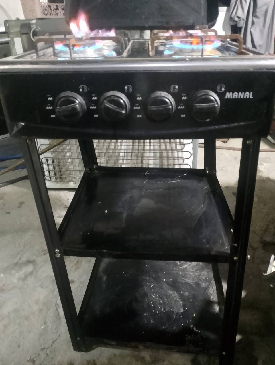 طباخ ابو ميز أربع مشاعل على فحص 35نضيف مكان نجف حي العسكري شارع سبيس ***********
