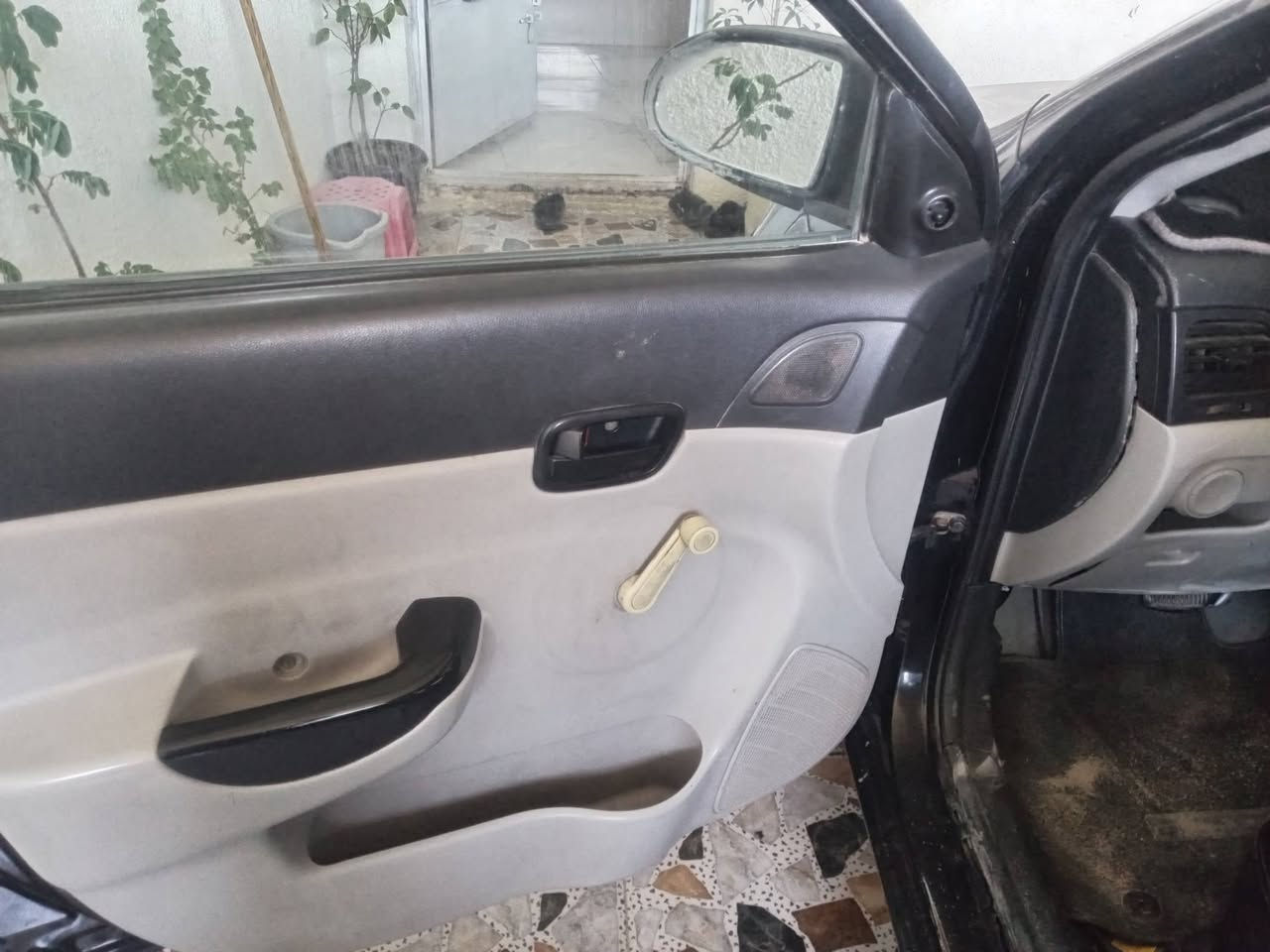 اكسنت ٢٠٠٧ وارد محرك ١٦٠٠ اوتو وكير جدد حاوية سيارة جاهزة الف متصرف عليه رقم ديالى بأسمي تبريد جديد ثلج بيه ٣ قطع صبغ ولسونار مرفق بالمنشور بيع او مراوس بصفره العنوان بغداد الدوره حي الصحه السعر ٦٢ ورقة ***********

