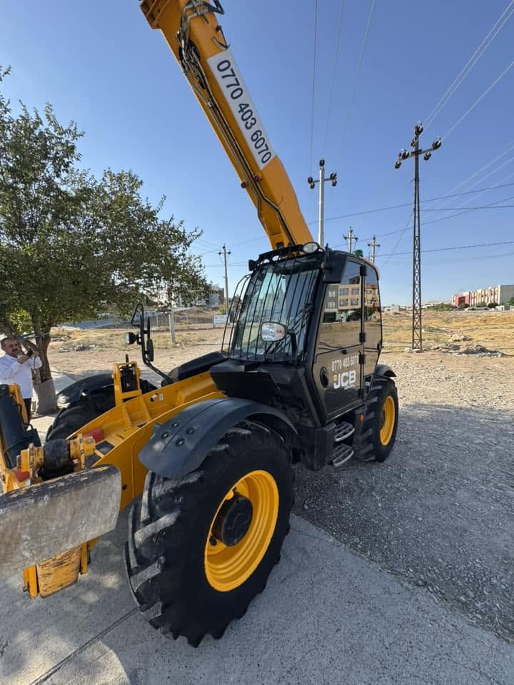 ✨🤲🏻﷽
به ناوي خواي گه وره و ميهره بان
JCB-2018-14m-540-140
مه كينه گه وره سؤپه ر جه ك سه نته ر 
ته بريت ئه نته ر كوله ر گيرومه كينه به شه رت
برخوي نه كراوه ته وه هه موو گياني به شه رت
گير مه كينه ئه كسل سلايت
٤تايه ي٢٤ره قه م كاتيه كاتيه كه ي ٢٠٢٥مانكي٥داخل بووه
١١مانگ ليره ئيشي كردوه 
بؤزانياري زياتر ***********
سليماني رابه رين

نص مكتوب في الصور:
- ***********