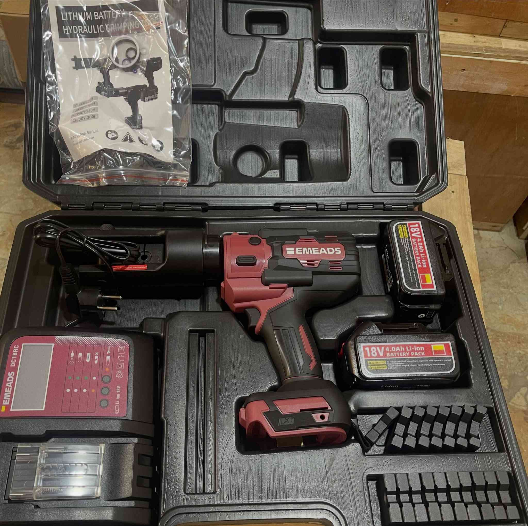 ‎⁨ ⁨ ⁨ كابسة الترامل الكهربائية CD-240H⁩⁩⁩
للتواصل ***********

نص مكتوب في الصور:
- EMEADS ZHEJIANG EMEADS TOOLS CO., LTD. charger battery x2 host (without battery) plastic box Crimping force: 70KN Stroke: 18mm Crimping range: Cu16-240mm2 Crimping cycle: 6-18s Depend on the size of cable Charger voltage: 100-240VAC Voltage/capacity: 18V/2.5Ah/4.0Ah optional Net weight: 3.8kg Charging time: 2 hours Crimping dies: 16,25,35,50,70,95,120,150,185,240mm2
- EMEADS ZHEJIANG EMEADS TOOLS CO., LTD.
- EMEADS ZHEJIANG EMEADS TOOLS CO., LTD. head Rotation 360° EMEADS Reset button Manual pressure relief in case of operation error Start switch Tool operation start switch Glue coated handle Antiskid LED indicator Lighting function Battery Power supply, rechargeable lithium battery (18V) 18V 4.0Ah Li-ion BATTERY PACK
- EMEADS ZHEJIANG EMEADS TOOLS CO., LTD. كماشَة الكبس الهيدروليكية اللاسلكية CD-240H BATTERY CRIMPING TOOL مميزات المنتج قوة عالية وكفاءة في الكبس رجوع الزيت تلقائياً لأداء أسرع بطارية ليثيوم قوية 18V - 4.0Ah تصميم لاسلكي لحرية الحركة متانة وجودة عالية للاستخدام الاحترافي صيانة بسيطة وعمر افتراضي طويل المواصفات التقنية 7 طن قوة الكبس مدى الكبس 16 - 240 مم² البطارية 18V - 4.0Ah Li-ion زمن الشحن حوالي 90 دقيقة الضغط الهيدروليكي 70 ميجاباسكال الوزن (مع البطارية) حوالي 3.6 كجم رأس دوار 360° للوصول بسهولة في الأماكن الضيقة EMEADS BATTERY CRIMPING TOOL نظام رجوع الزيت تلقاني بعد الكبس شاحن سريع بشاشة عرض بطارية ليثيوم 18V - 4.0Ah قوالب الكبس المتوفرة 16 مم² 25 مم² 36 مم² 50 مم² 95 مم² 120 مم² 150 مم² 185 مم² 240 مم² مثالية للاستخدام في الأعمال الكهربائية تركيبات لوحات التوزيع المصانع وورش العمل المشاريع الإنشائية كبس الكابلات النحاسية والألومنيوم ضمان 12 شهر ضمان حقيقي لراحة بالك