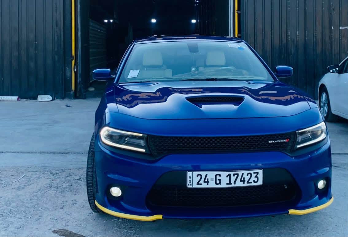 جارجر  جيتي GT  موديل 2021 ( خـليـجـي )
(شركه هارلم ) لون جويتي المميز 
  فول  مواصفات 
(كفاله  عامة من  صبغ  تبديل و الفتح و الباردفقط زلغ زغير باب سايق ) 
سياره جديده اي نقص ما بيهه ابد 📍❤️
داخلها لون ابيض
(سيارة  ماشية 29 الف ميل)
سياره جديده بمعنى الكلمه
رقم  دهوك  بأسمي
المحرك : V6.  3.6L .
المواصفات :
* جناح خلفي بلادي
* ويل قياس 20 انچ  بلادي تخم تاير جديد
* ستيرن رياضي . 
مقاعد رياضية جلد   حضن
* كشافات الضباب زنون . 
* المصابيح الأمامية مع LED . 
* حساسات . 
* شاشه كبيرة مع نظام ملاحة نفكيشن GPS .
* الشاشة مع اوپشنات SRT . 
* سستم صوت الپاين .
* فتحت سقف (سلايد) . 
* مقاعد أمامية كهربائية عدد 1 
* تشغيل عن بعد . 
* محدد سرعة . 
* تلفون بلوتوث . 
* كاميرا خلفية .
* مرايا متحسسة للاضاءة العالية .
* كير شفتر بالستيرن . 
* دخول ذكي (بصمة) .

(مكفوله  من الصبغ والتبديل   وكاله هارلم )
السعر290  بيهه مجال 
*العنوان: ناصريه الشطره
رقم الهاتف:***********
@إشارة
