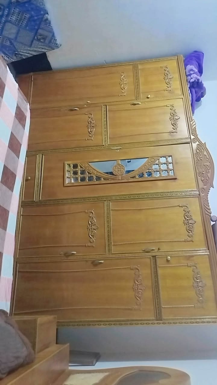 غرفه خشاب عراقي 3 قطع لبيع 

مشتريهه مليون و ربع نريده 500 وبيها مجال

مستعجلين عليهه 

رقم هاتف ***********

عنوان كربلاء الحر رياحي

