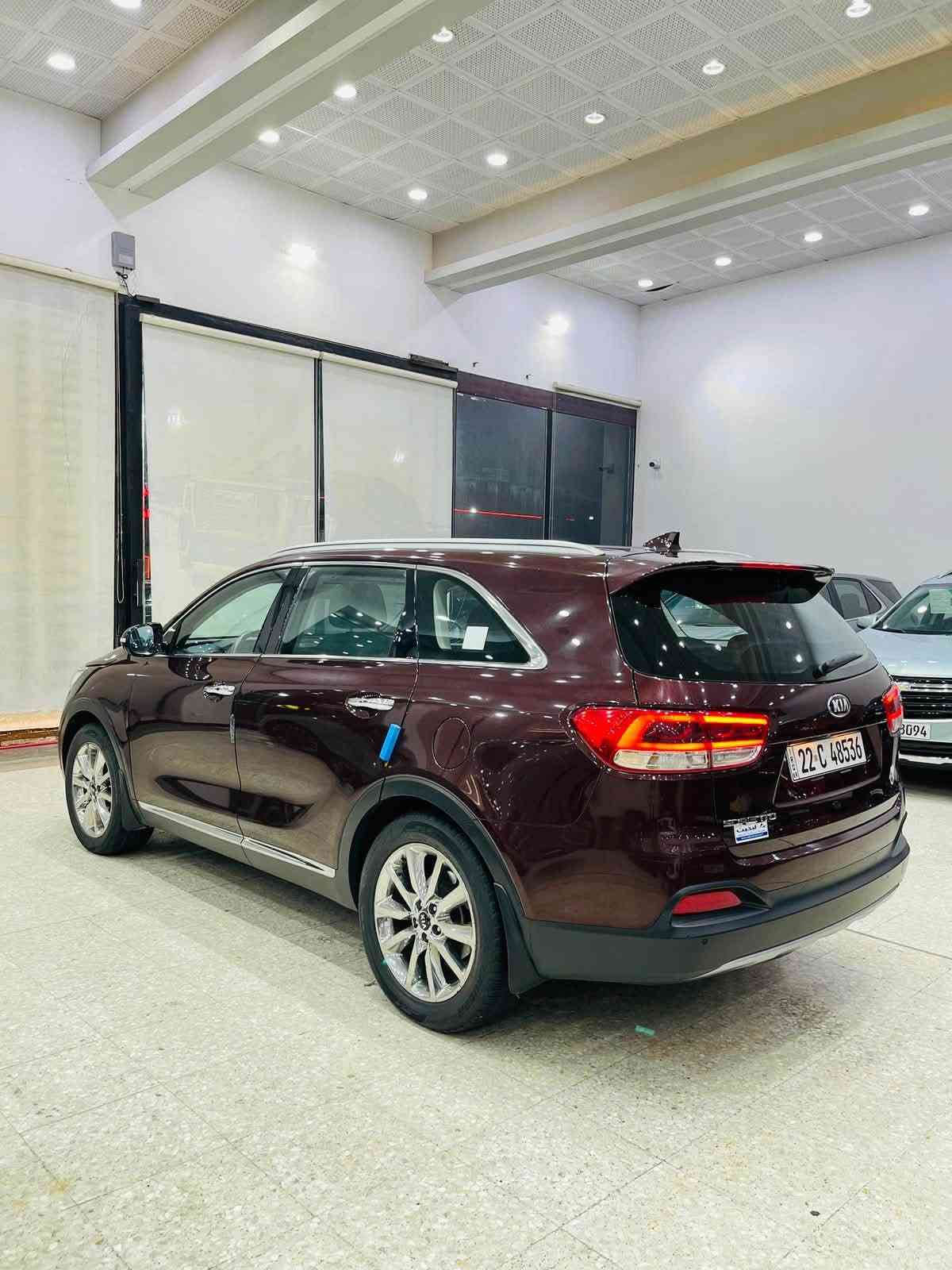 السلام عليكم  KIA Sorento  خليجي للبيع
موديل 2015 شكل ال 2016💥  7 راكب

حجم المحرك 4 سلندر 2400 دوش 

ماشيه  130KM

السيارة بحالة الوكالة ماناقصها شي 
 
رقم اربيل الجديد

كير مكينه حداديه بلاد 

تخم تاير جديد  سبير مانازل 🔥

المواصفات 

بصمه عدد 2 بصمة ابواب
لد أمامي 
تحكمات ستيرن جهتين 
مري شفط 
بردات خلفيه عدد 2 بلادي 
حساسات أمامي خلفي 
تبريد 3 قطع 
مثبت سرعة 
وباقي المواصفات المعروفه 💛

السعر 160 وبيها مجال 

المكان نجف 

للاستفسار : ***********
