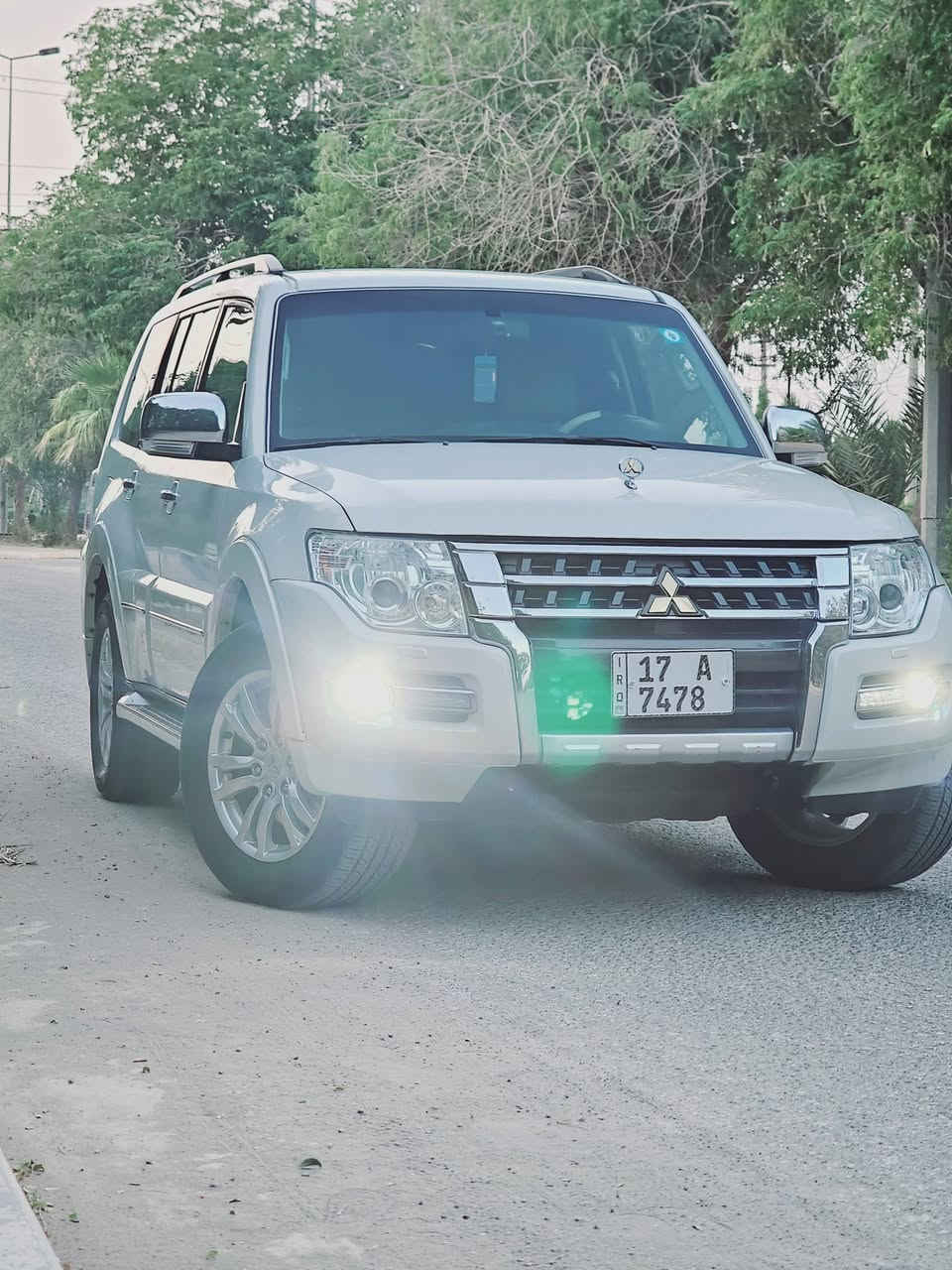 باجيرو موديل 2020..حبتور العلامة الذهبية...
فول مواصفات معروفه مواصفات الحبتور...
مكفولة كفالة عامة مكفولة من كلشي 
كير محرك حدادية تخم تاير جديد...
مكينة 3800...6سلندر...
السيارة جديدة جدآ وجاهزة...
رقم مثنى الدولي بأسمي...
السعر ب198..وبيه مجال..
مكاني بالديوانية...
الشراي يتصل ...
ب***********
