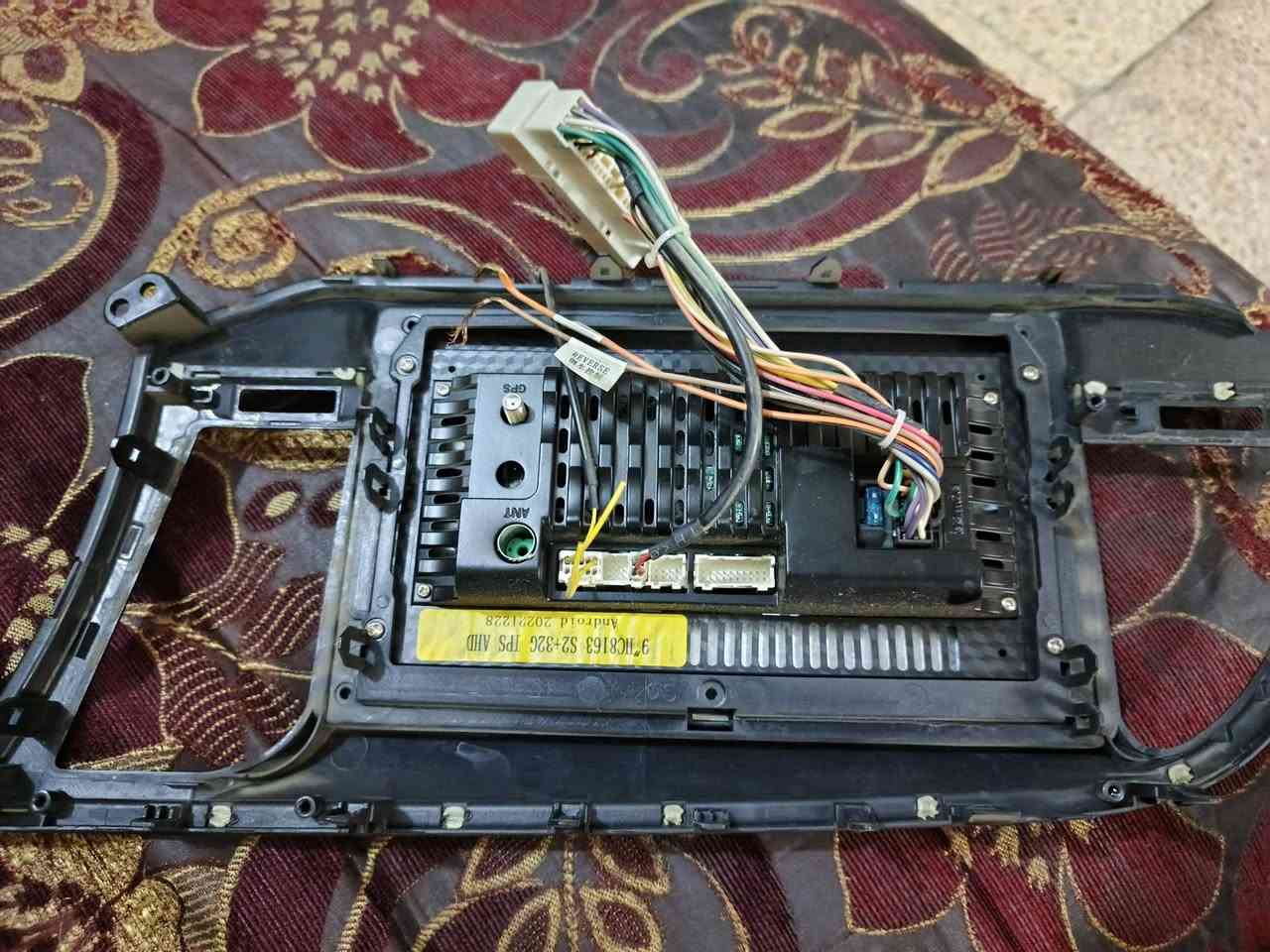 سلام عليكم شاشة النترا للبيع شغالة السعر 60 بيه مجال وهذا رقمي ***********
