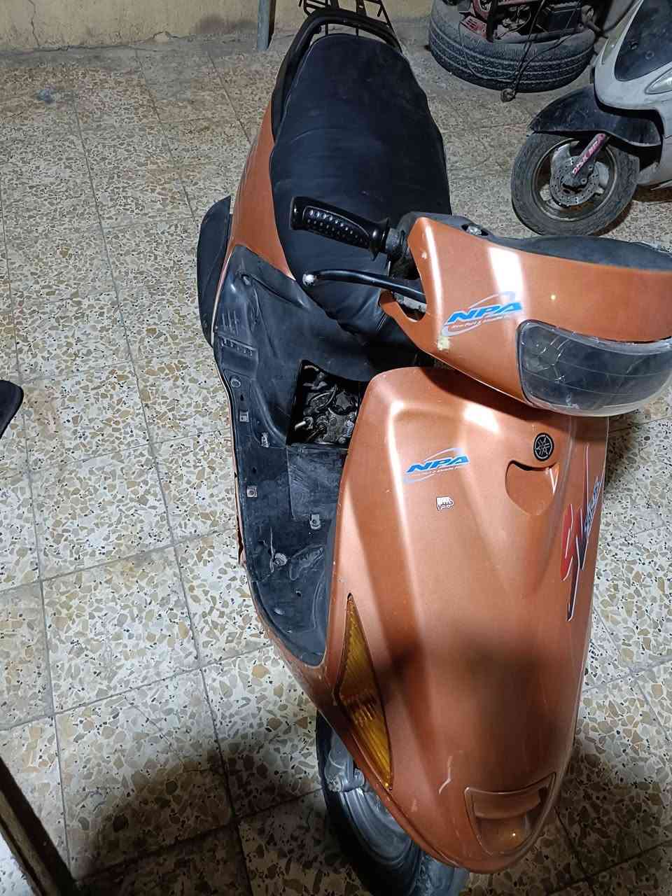 دراجة فراشه نثيه 
خذيته قبل يومين وبس طلعت طفت بيه من يم الولد اريد ابيعه طافيه هيه كايمه وعوزه كهربائيات مكاني مركز البصرة الي ما تخدمه لا يكسر بيها جزاكم الله خيرا 
***********
