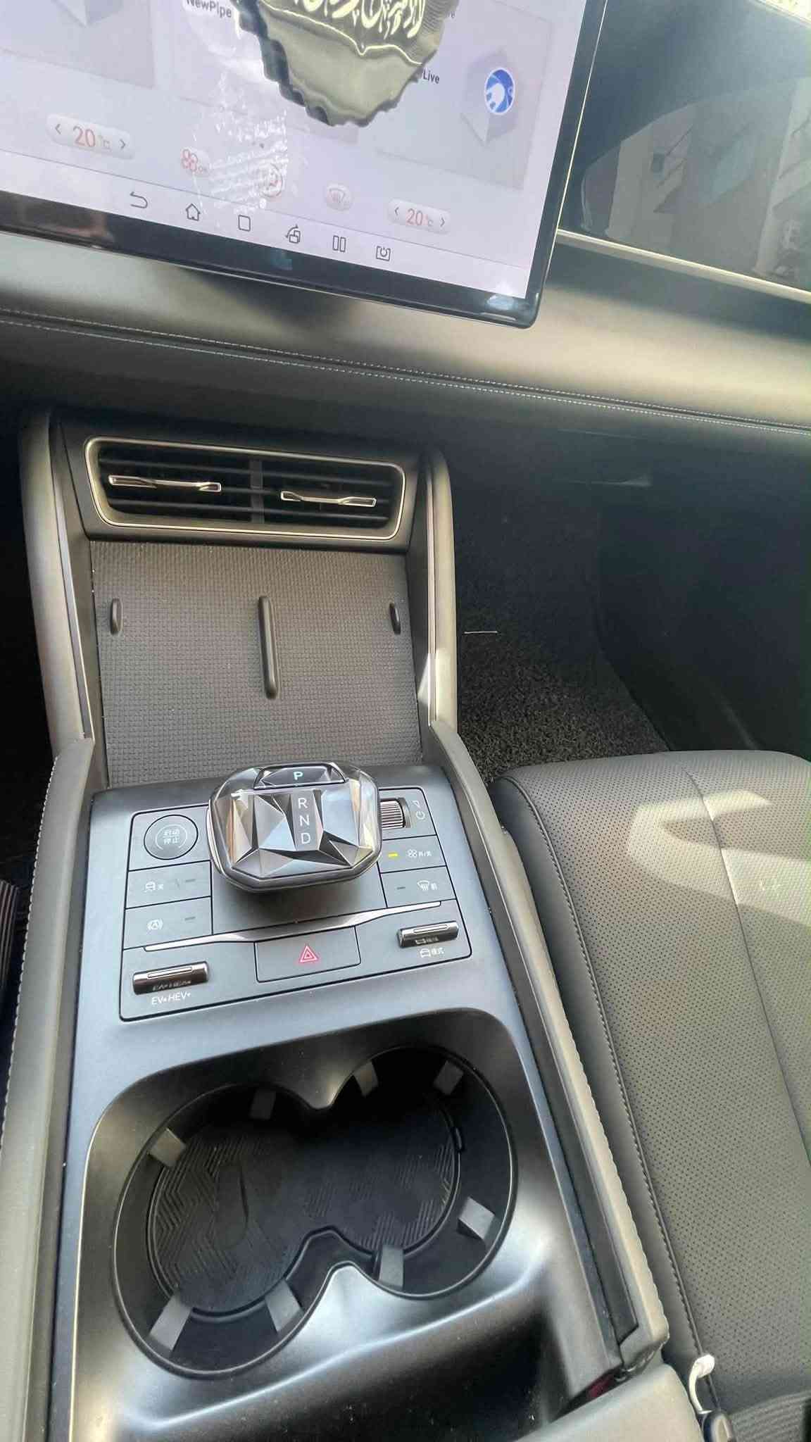 Byd Qin L  2025
فول مواصفات بانوراما خمس كامرات 

ماشيه 18 الف وقابل للزياده

كلين مكان السياره اربيل 

السعر 168$ وبيها مجال قليل جداً 

استفسار:-

***********
