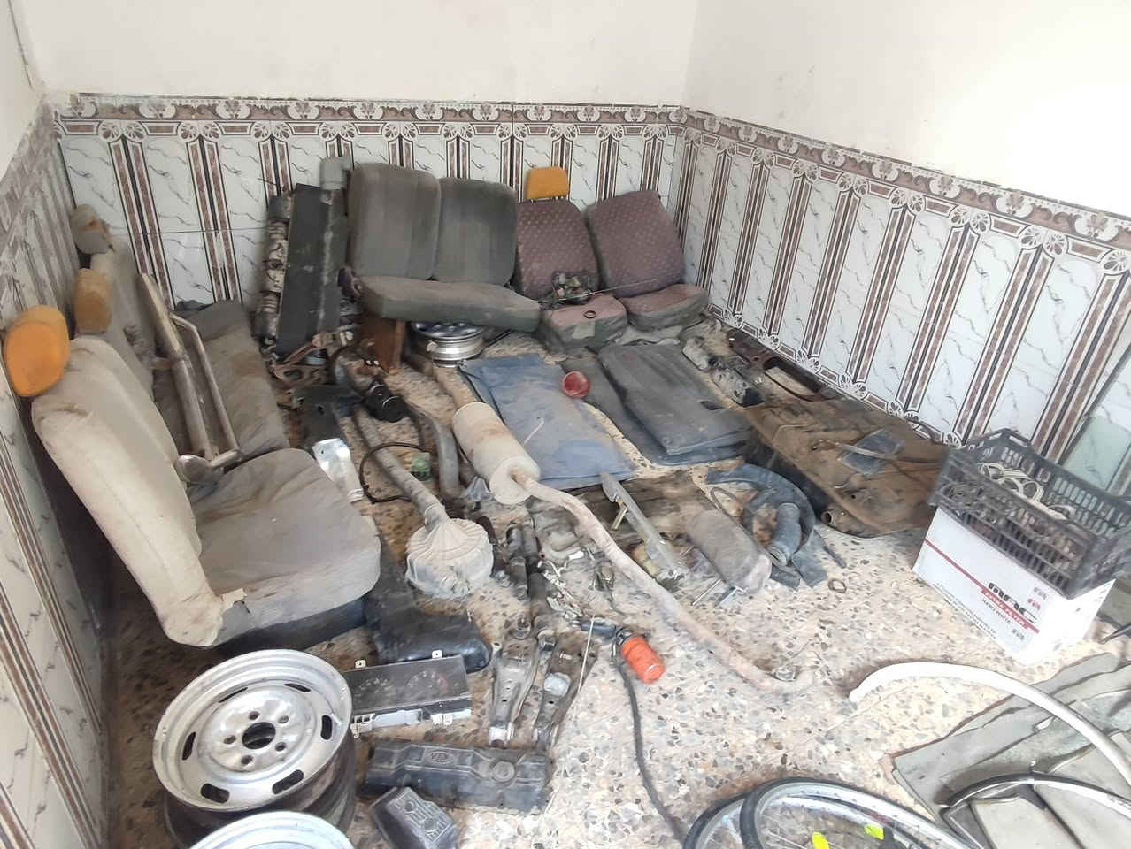 بيبان هايسه شيلات ميلاد مال فتون اغراض مال تفسيخ للبيع والمحتاز يتصل على الرقم اي حاجه بابس لايت رقم الهاتف ***********5
