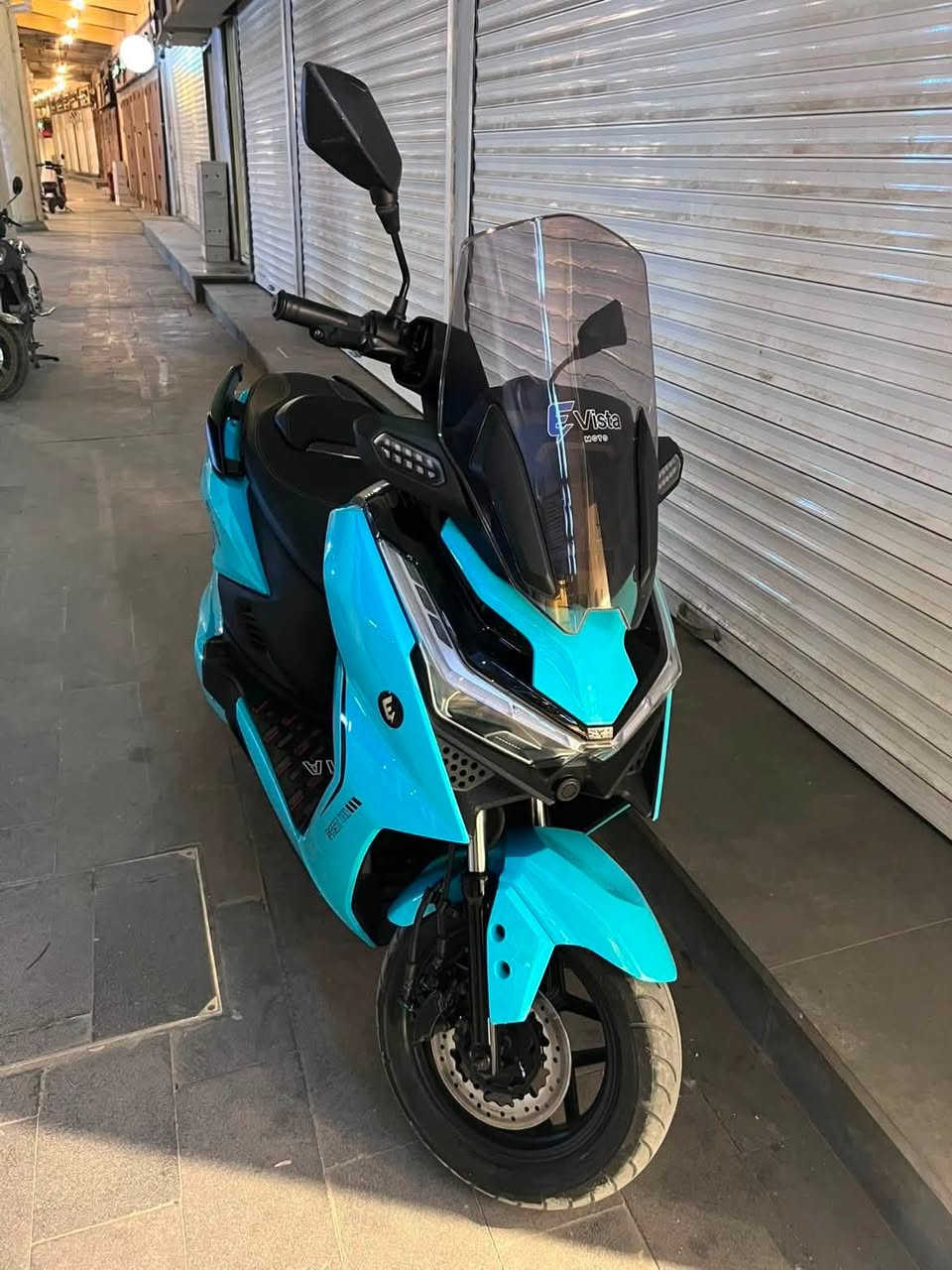 سلام عليكم سعرها مليونين و100

‭***********‬

قطعه نادره وممیزه .. بصمتين ..سويجين.كارتين... تشغيل عن بعد وجهاز مانع سرقة ..بلوتوث.. نظام _APS كهربائي ..أمامي 
خلفي ... مخرج -SP.. نظام مانع انزلاق كهربائي..حساس وزني .. نظام _ECO.لاستهلاك الطاقة..نظام ترجيع الشحن يعني (من تهد السكليتر ترجع شحن للبطاريه).. ظام حماية البطاريه ( BMS )... بطاره ليثيوم نوع (48٧_Bafang 17.5AH...الملف _4000_ حقيقي معتمد... لسرعه -_120 فعلي وشرط الفحص... قطع مسافه 120 كيلو بل شحنه الواحد.
