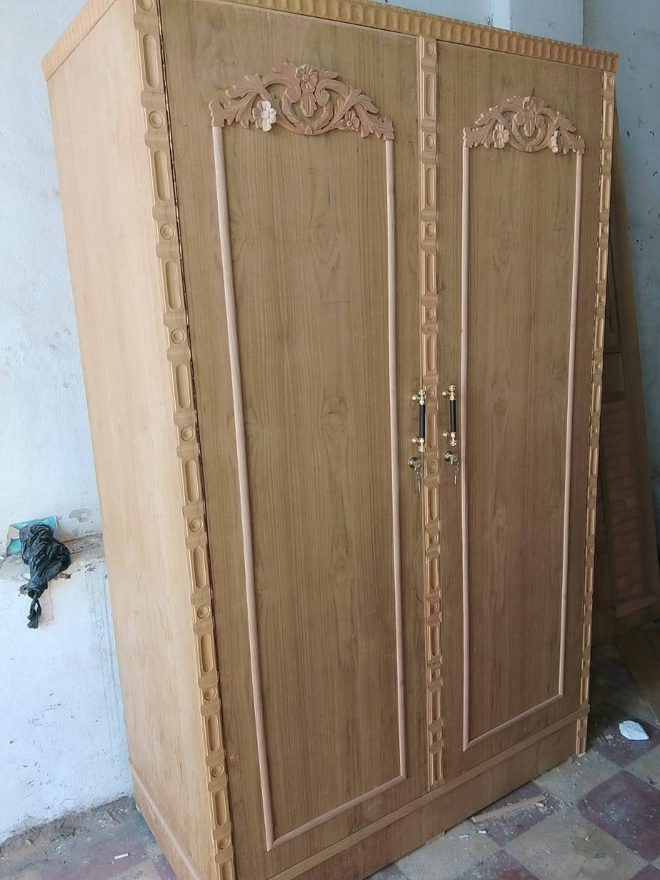 نجارة الخير والبركة لعمل الابواب والملابن الرئاسية داخل وخارج الموصل للتواصل 0772693262او ***********

نص مكتوب في الصور:
- الرسام والنحات الأكاديمي last seen today at 6:58 PM ستاذ مبشر هذا الباب مال الاستقبال الداخلي هسه خلينا هيكل مغسلة فتعارض مع فريم الباب بحكم المساف ما اريد انحف من المغسلة اكدر اعرض فريم الباب على كامل الجدار اللي حواليه حتى اتخلص من هذا العيب 3:10 PM يعني هيج 3:28 PM ها ستاذ مبشر؟ 5:27 PM 0:16 5:49 PM هو شوكت التركيب