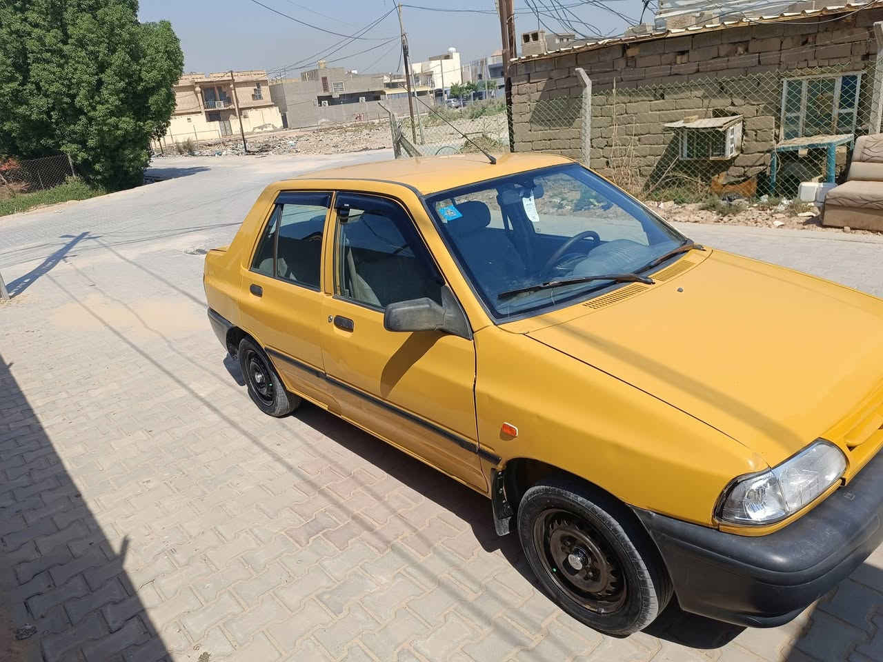 سلام عليكم سايبه لبيع مديل ٢٠١٥ سياره حلوه وجاهزه شوف عينك بس تبريده مو شغال ما ادري اشبي سعر ٣٢ وبيه مجال بصيط استفسار هذا الرقم *********** غرامات هيه مصفره راعير يداور مباشر المكان ديوانية
