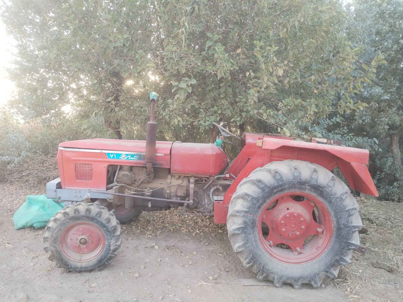 مكينه عنتر ٧١ موديل ٩٠ بدون بلادية نكره سلف كهربائيات كله شغاله محرك وكير خير من الله  مال جناي  العنوان واسط الزبيدية لاستفسار الاتصال ***********
