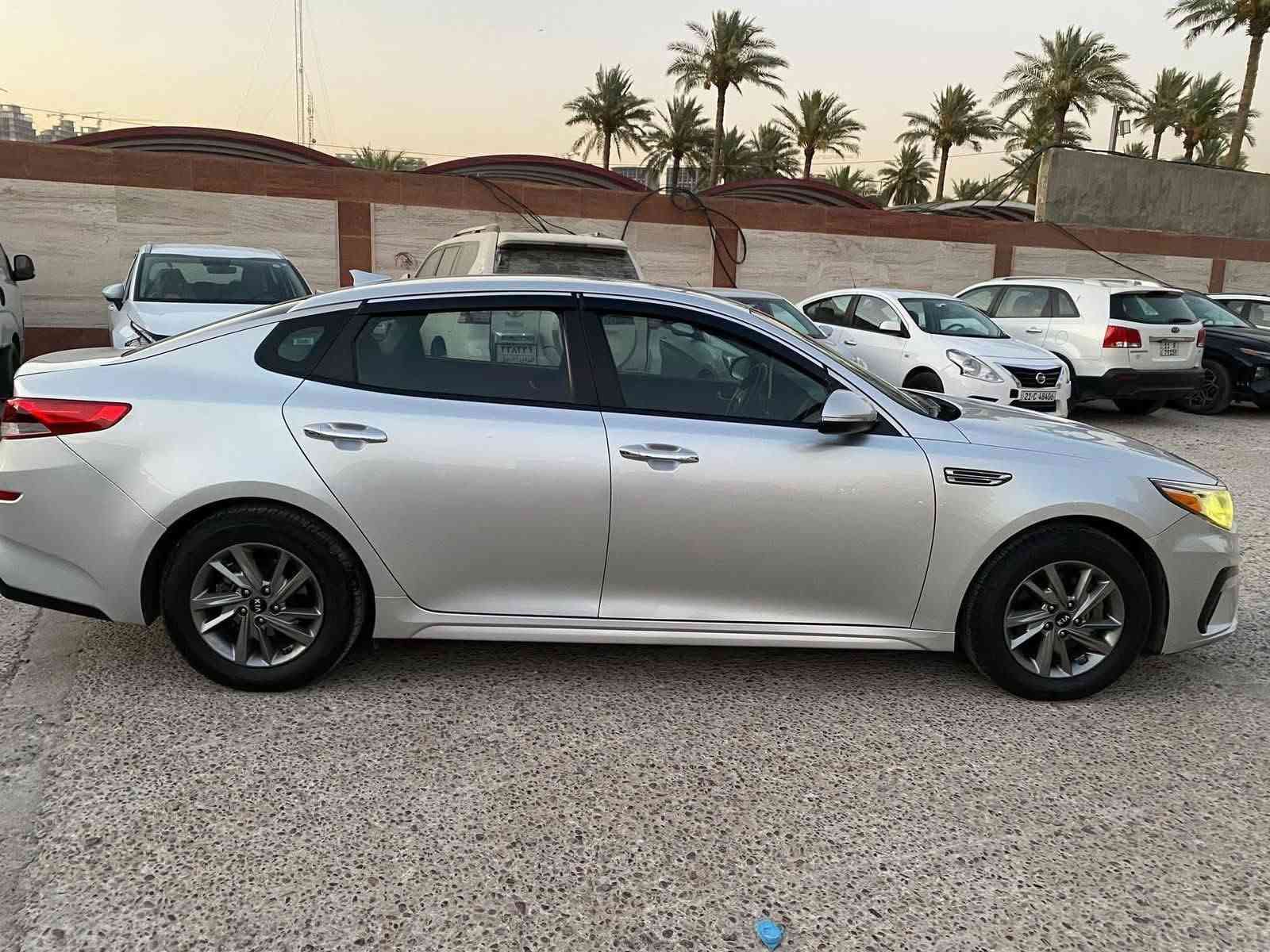 السلام عليكم 
اوبتما موديل 19 رقم اربيل بسمي
السيارة حادثها جدا بسيط بدون دواخل بدون صبغ بدون ايرباك بجم كبس بلادي برغي ممفتوح بي
بيها كلير فقط باب السايق 
مواصفات 
شادلها نظام بلادي بصمة السيارة & تشغيل عن بعد&رادارات&حساسات&قياده ذاتية&رادار توقف امامي& انظمة قيادة&وشاشة وكامرة دوارة
لدات داخلية سبع الوان
السيارة كلشي بيها جديد وعلى وضع الشركة
كير بلادي ومكينة 2400 كفالة من التنقيص والدوانز
صدر كلة جديد بشرط تبريد ثلج
رايدها ب128 وبيها مجال
مكان بغداد 
للاستفسار ***********
