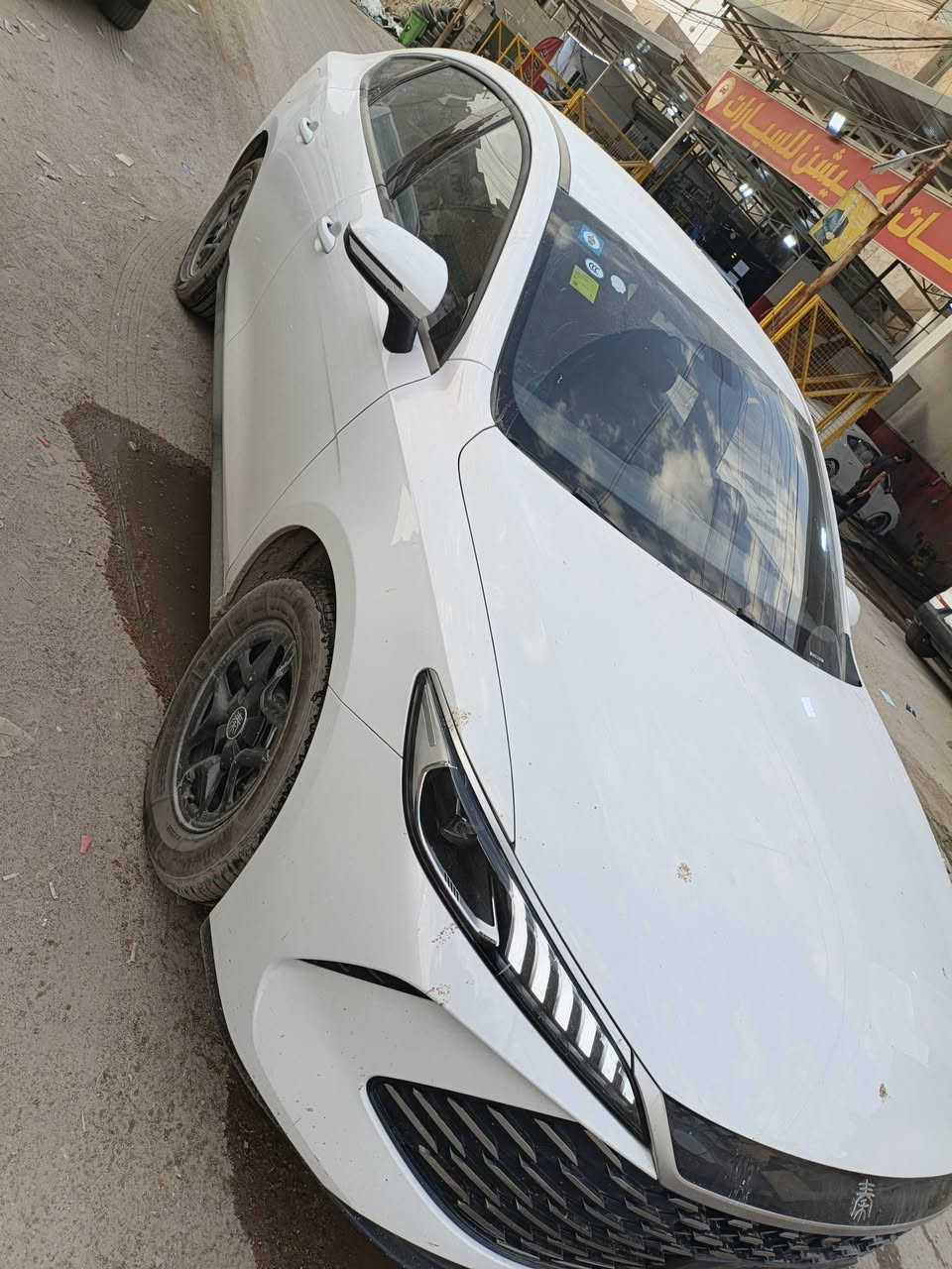 سلام عليكم بيوايدي للبيع بيهه كسر بل شباج موديل 25 السعر 20 مليون العنوان دوره للستفسار *********** الممشه الكلي 15الف

