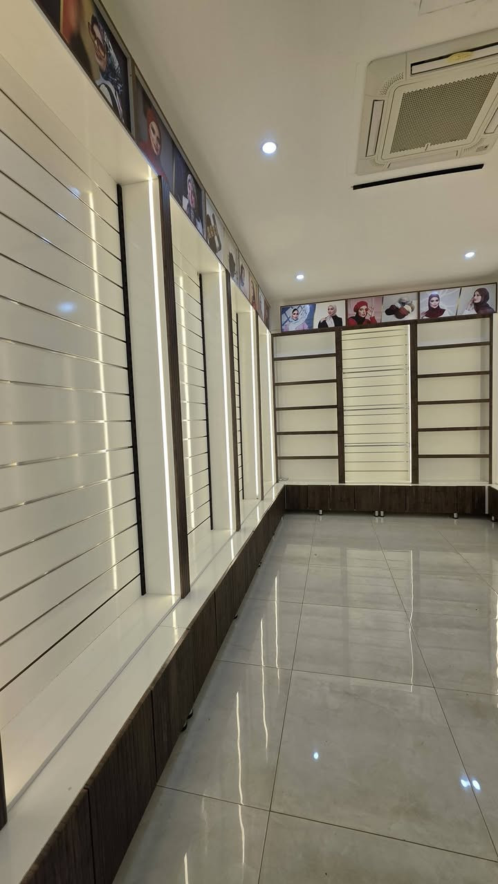 ديكور محل البيع بسعر مناسب HDF شغل كلش قوي قياساتة نزال 6متر وعرض 4 متر قياس البوترينة الصافي 2.30 مترين ونص صافي لكشي يرهم صيدلية ملابس اكسورات مبايلات رفوفو هم تكدر سوي بي
مكاني ديالى بلدروز
الاتصال او الاستفسار ***********
ديكور محل البيع بسعر مناسب HDF شغل كلش قوي قياساتة نزال 6متر وعرض 4 متر قياس البوترينة الصافي 2.30 مترين ونص صافي لكشي يرهم صيدلية ملابس اكسورات مبايلات رفوفو هم تكدر سوي بي
