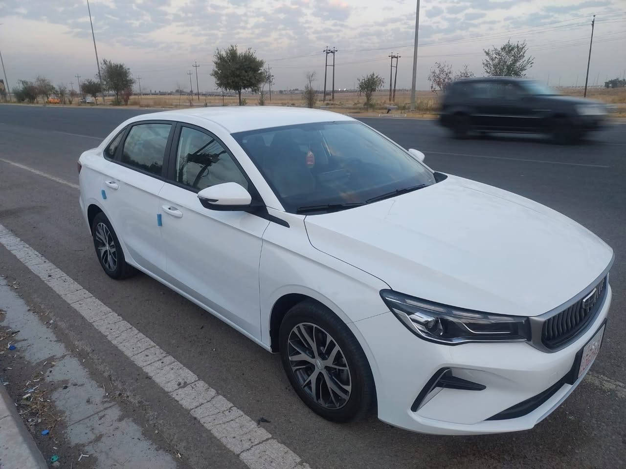 Geely 2027
كلين تايتل مكفوله من كلشي
فول مواصفات ماعدا فتحه 
السياره صفر بعده ١٥٠٠ ماشي
للاستفسار اتصل ***********
