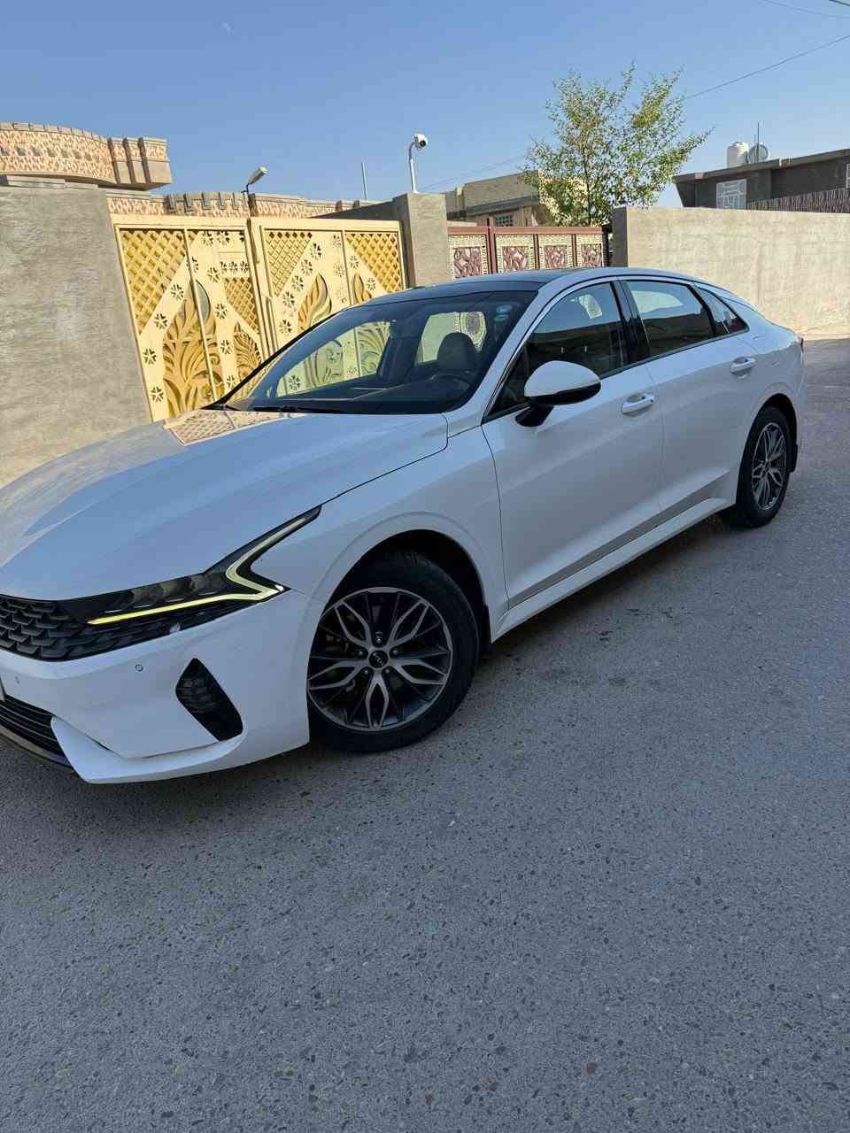 كيا k5 موديل ٢٣ خليجي محرك ٢٠٠٠ دوش بانوراما فول مواصفات ماشيه ٩٦ الف سونارها مرفق مع الصور السياره جديده وشرط الفحص تحويل مباشر السعر ١٧٨ وبيها مجال حك الجيه مكاني الفلوجه النساف للتواصل على الهاتف ***********
