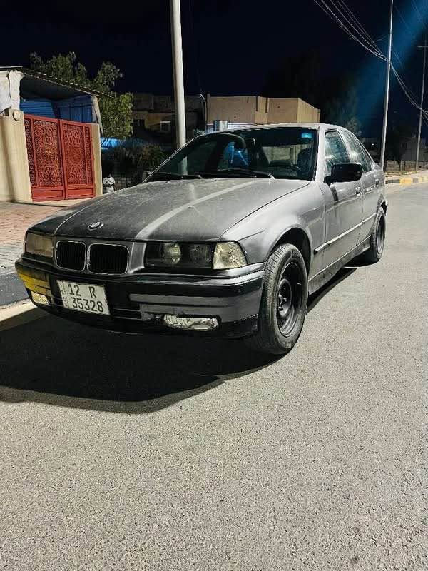 السلام عليكم
Bmw e36 1991
حجم 318 
محرك كير شرط
تحويل مباشر
السعر 29 وبيها مجال 
للاستفسار اكثر  
***********

*********** موصل, نينوى
