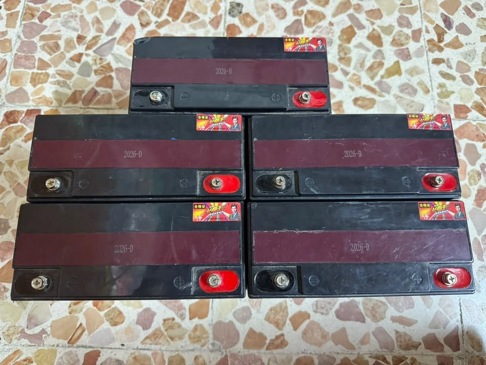 باتريات للبيع
 5 بطاريات نوع DJDC – 6-DM-35AH، سعة 35Ah 
استخدام 10ايام وسويت حادث وشلتهن 
سعر الواحد 45 قفل قفل 
ابيع شلع فقط 5باتريات
الرقم ***********
