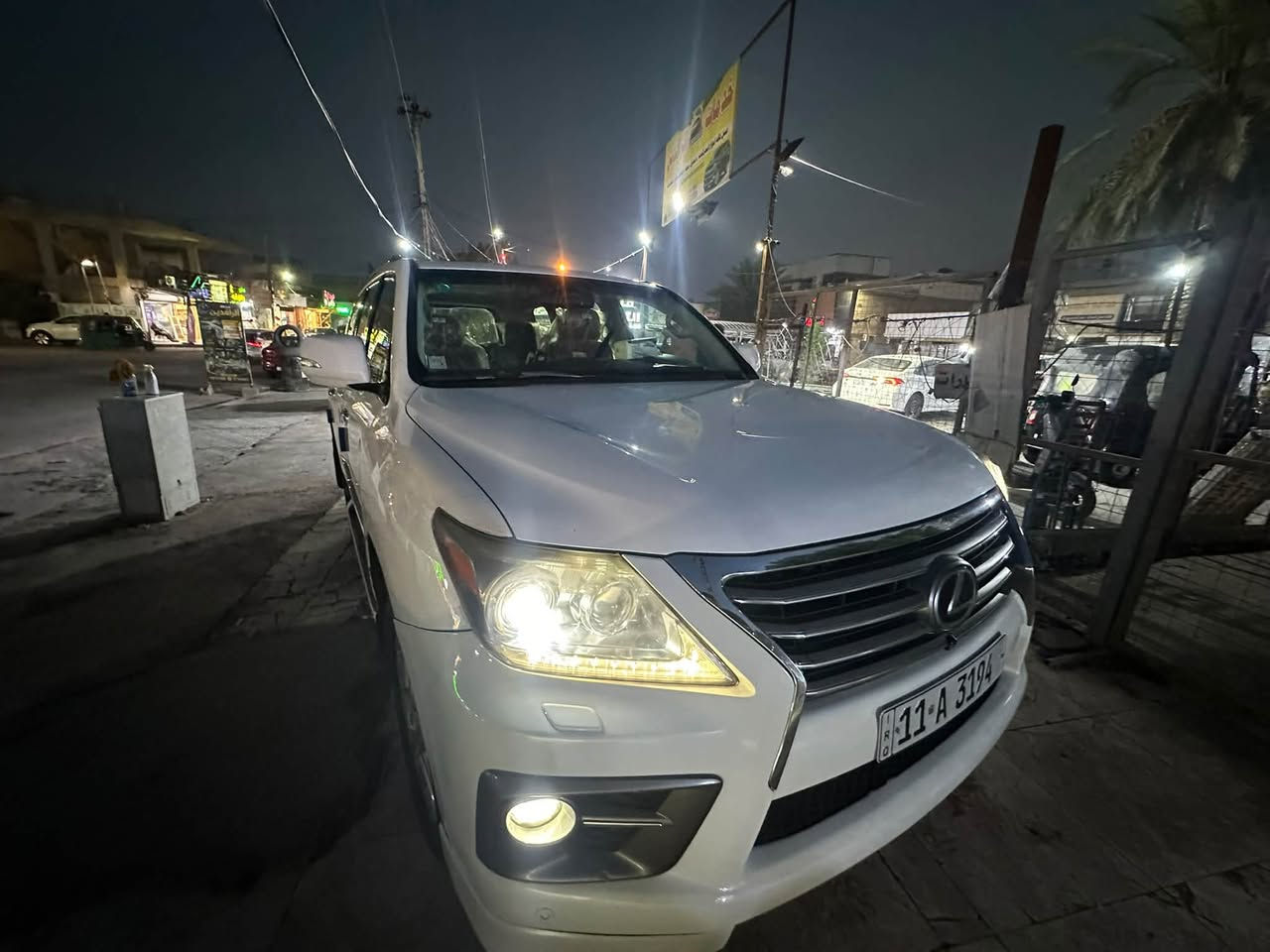 لكزس LX 570 • ٢٠١٣ • محرك V8