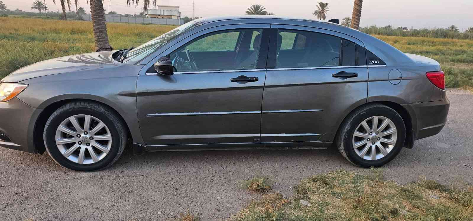 سلام عليكم
للبيع كرايسلر c200 
2013 وارد امريكي 
حادثها دعاميه اماميه فقط
مكينه 2400 رقم بغداد الجديد 
السياره مكفوله من كلشي كير مكينه 
صدر امامي خلفي تدفئه تبريد كله جديد 
كهربائيات كلها شغاله وباقي المواصفات معروفه 
السياره بيها بنيد وقبط جنطه كلير اثر جراد 
وموجوده صورها قبل لا تنرش كلير 
مكان السيارة بغداد الكرخ 
***********
