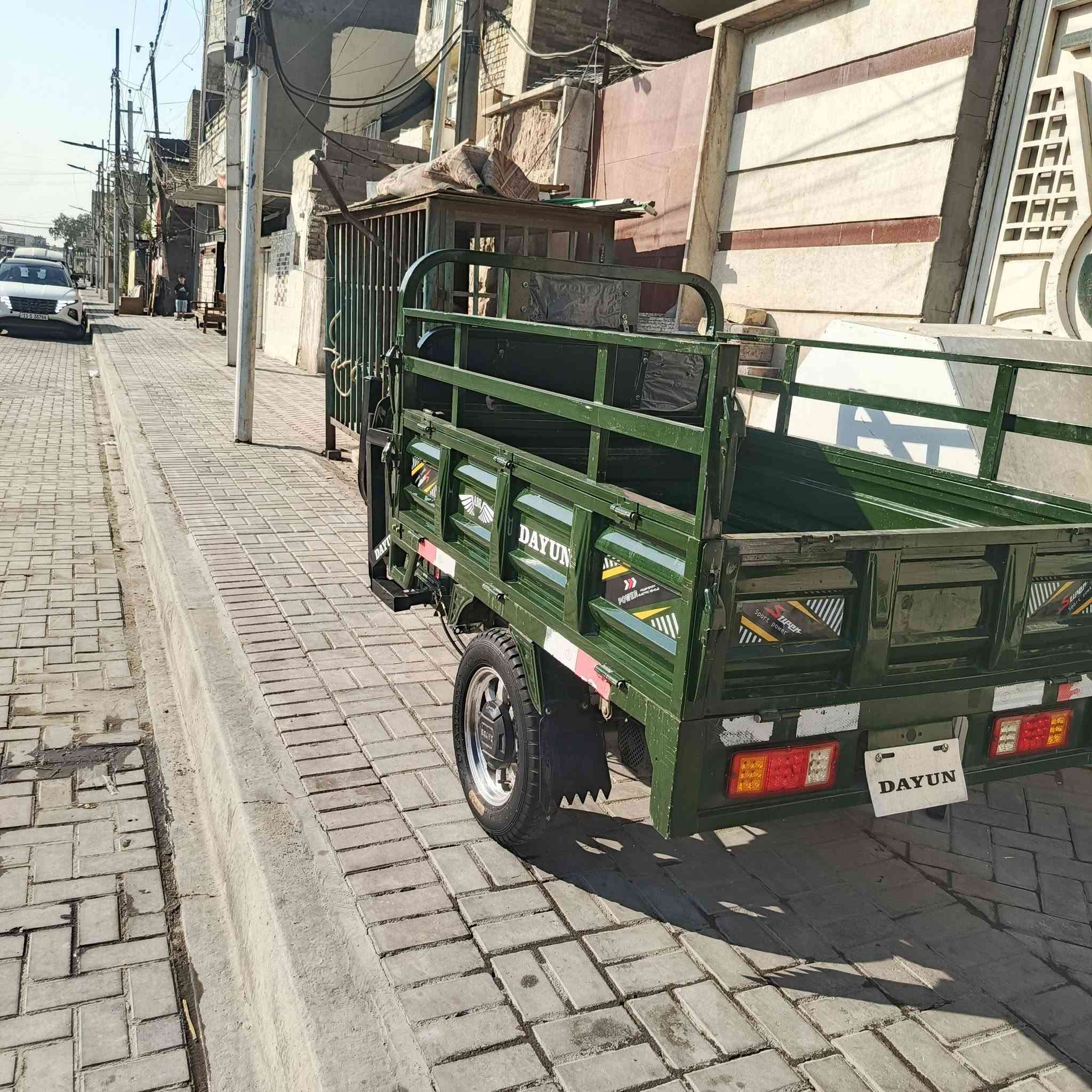 سلام عليكم ستوته شحن بطاريات ليثيوم على وضع الشركه الله شاهد بنجر ما بيهه وصل ظمان بيهه سنتين موديل 25 دايوان 
ماشيه 7000 نظيفه كلش مكاني بغداد  *********** 
بلعافيه على الي ياخذهه بعدها زيرو على وضع الشركة
