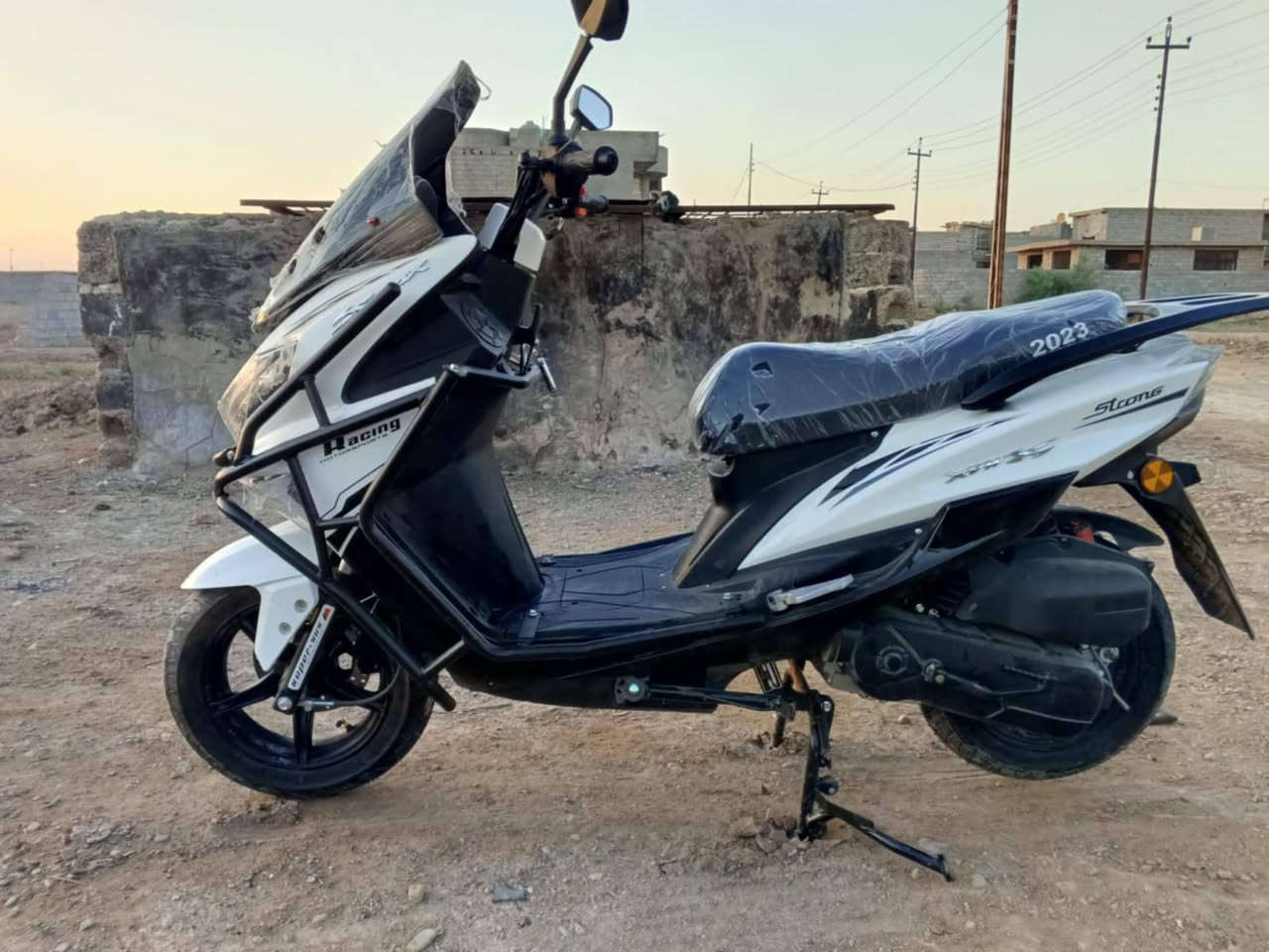 سلام عليكم دراجه سترونك موديل 23 جديده ماشيه 2000, اوراق كامله السعر 900 وبي مجال مكان ديالى بعقوبة  للتواصل ***********@
