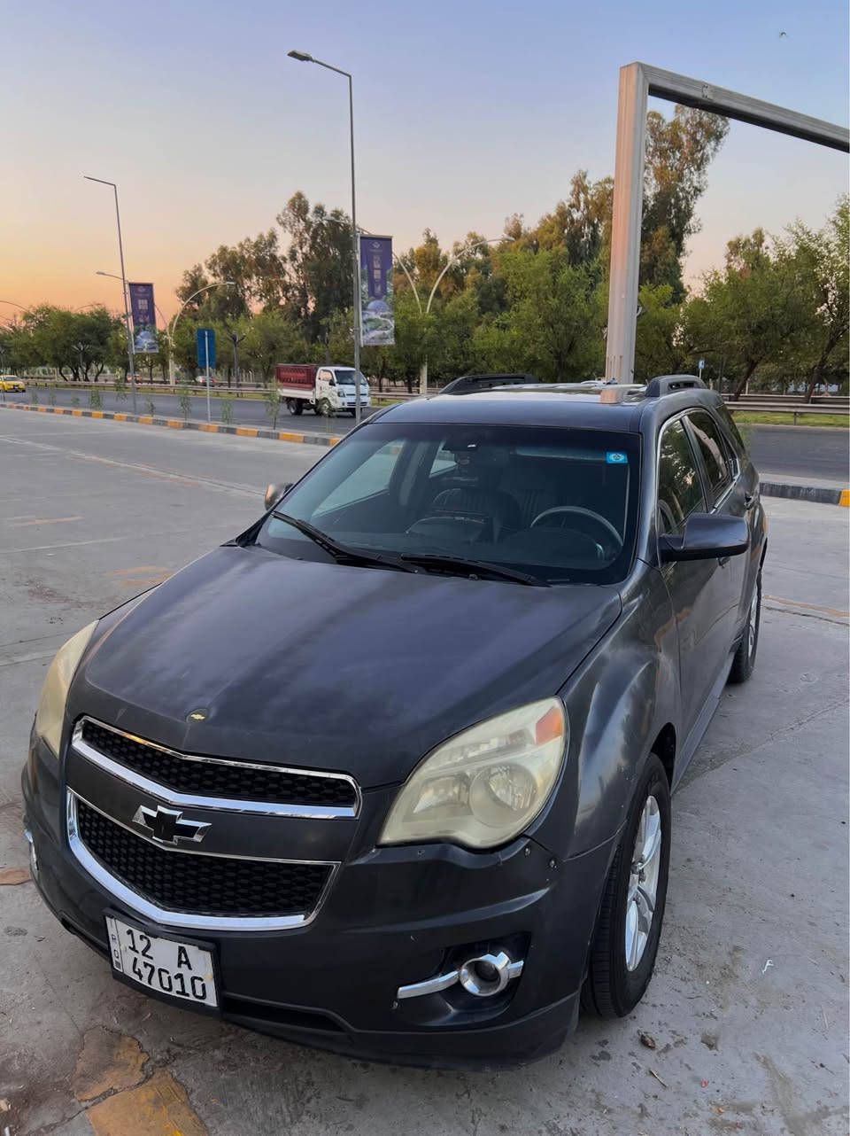 شوفرليت ايكونكس 2010 LT 
لون فيراني ضررها صفحه معجون قطعتين
محرك 2400  كير 6 نمر سنويه جديده رقم نينوى تحويل مباشر تايرات جديده بطاريه جديده  
(تبريد / تدفئة كشنات / فتحت سقف / تحكمات استيرن / شاشة مع كامره خلفيه / نظام ECO / حساسات خلفيه/ مثبت سرعه ) المكان موصل
للتواصل واتساب *********** موصل, نينوى
