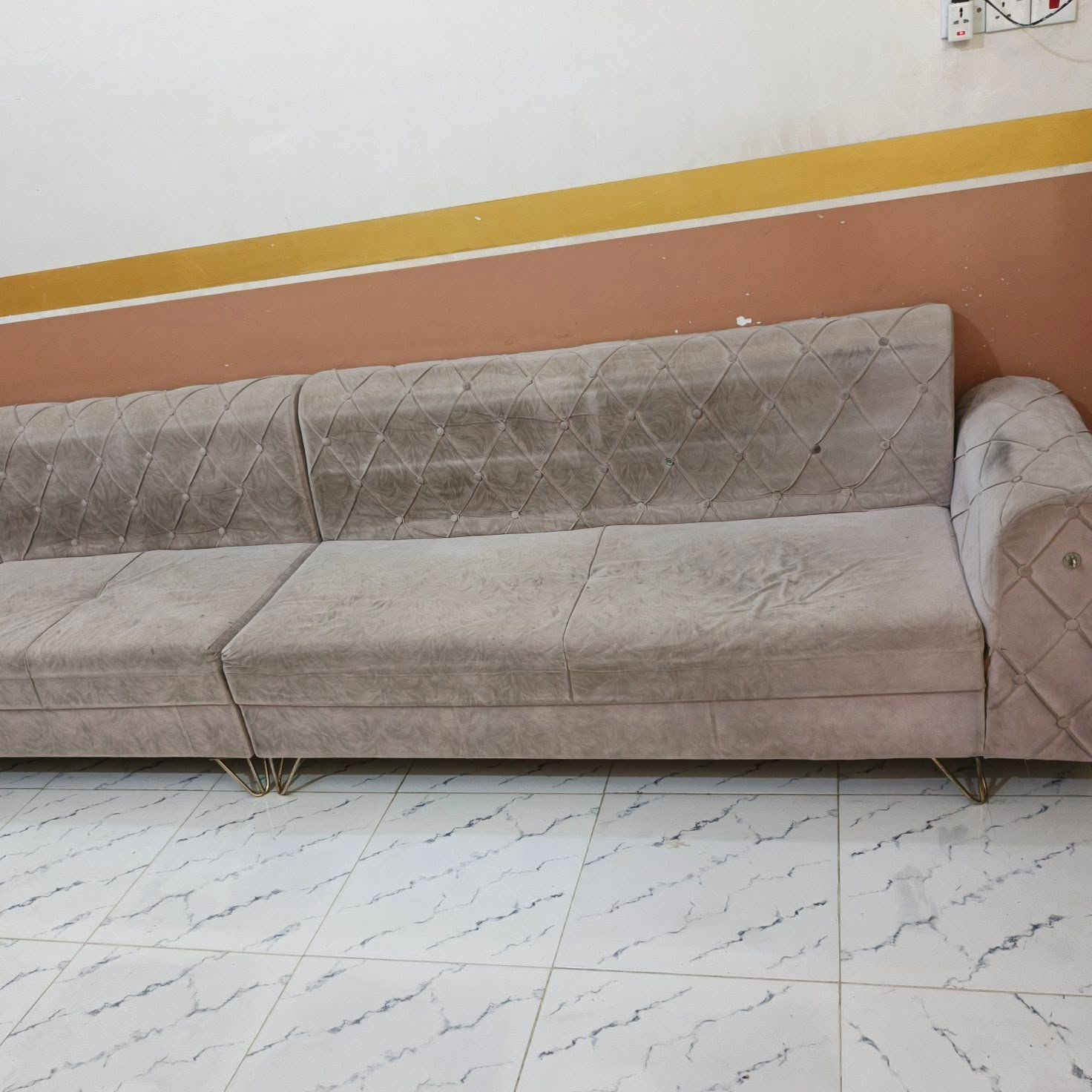 السلام عليكم
غراض للبيع
تخم خمس قطع
كنتور ست بيبان
سينك مرمر
الاستفسار... ***********
