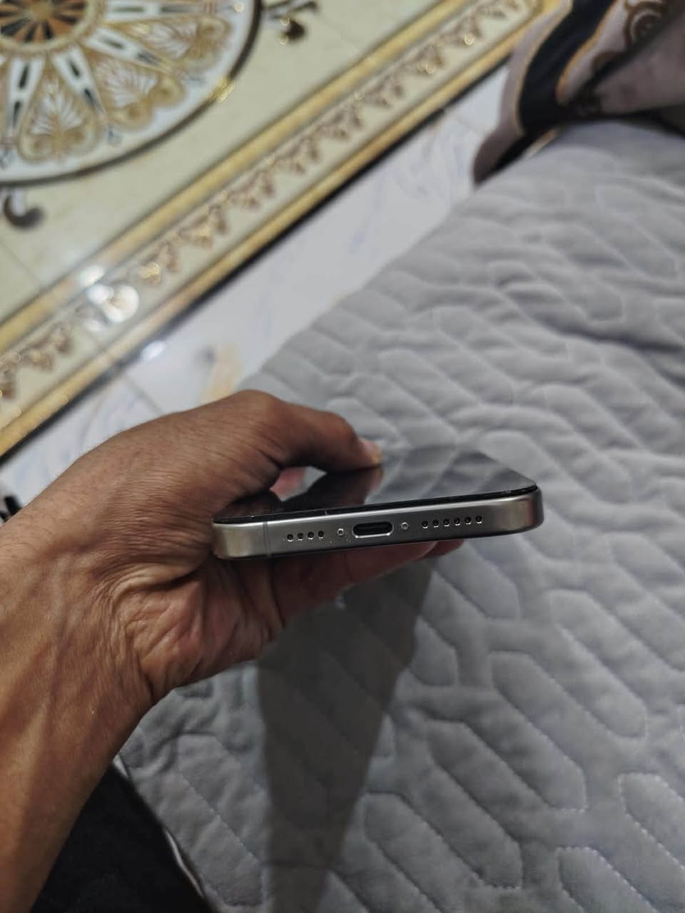 ايفون ١٥برو ماكس 
مبدل شاشه فيس إيدي واكف 
ماستر شرق اوسط 
(ومبدل كامره من ابل شرط )
بطاريته ٨٧(بلادية)يعني انسى شي اسمه شحن
لون تيتنايوم رصاصي  
ومن احد يتصل عليك اله تشد هتفون يلا تسمع مع العلم سماعات شغالات كلشي مابيهن  سعره٥٧٥  ***********وبي مجال حك الجيه

مكلف ب النشر
