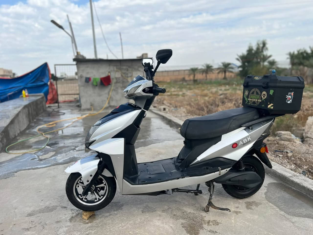 سلام عليكم ورحمة الله وبركاته
دراجه شحن للبيع 🚴 
موديل 2025
بطاريات ليثيوم ✈️
نظام Rبك نظام بارك p 
جنطه خلفيه 
بلوتوث ونشرات
گلوب عالي وناصي ثلجي ❄️ 
أشاره يمين يسار 
دراجه مكفوله كفاله عامه تأخذها وتدعيلي
التواصل أو استفسار ***********بي وتساب ‭***********‬بي وتساب
