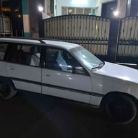 للبيع ،،،،،،  مكلف بالنشر أوبل اوميكا استيشن لون ابيض محرك 2000 سيارة ...