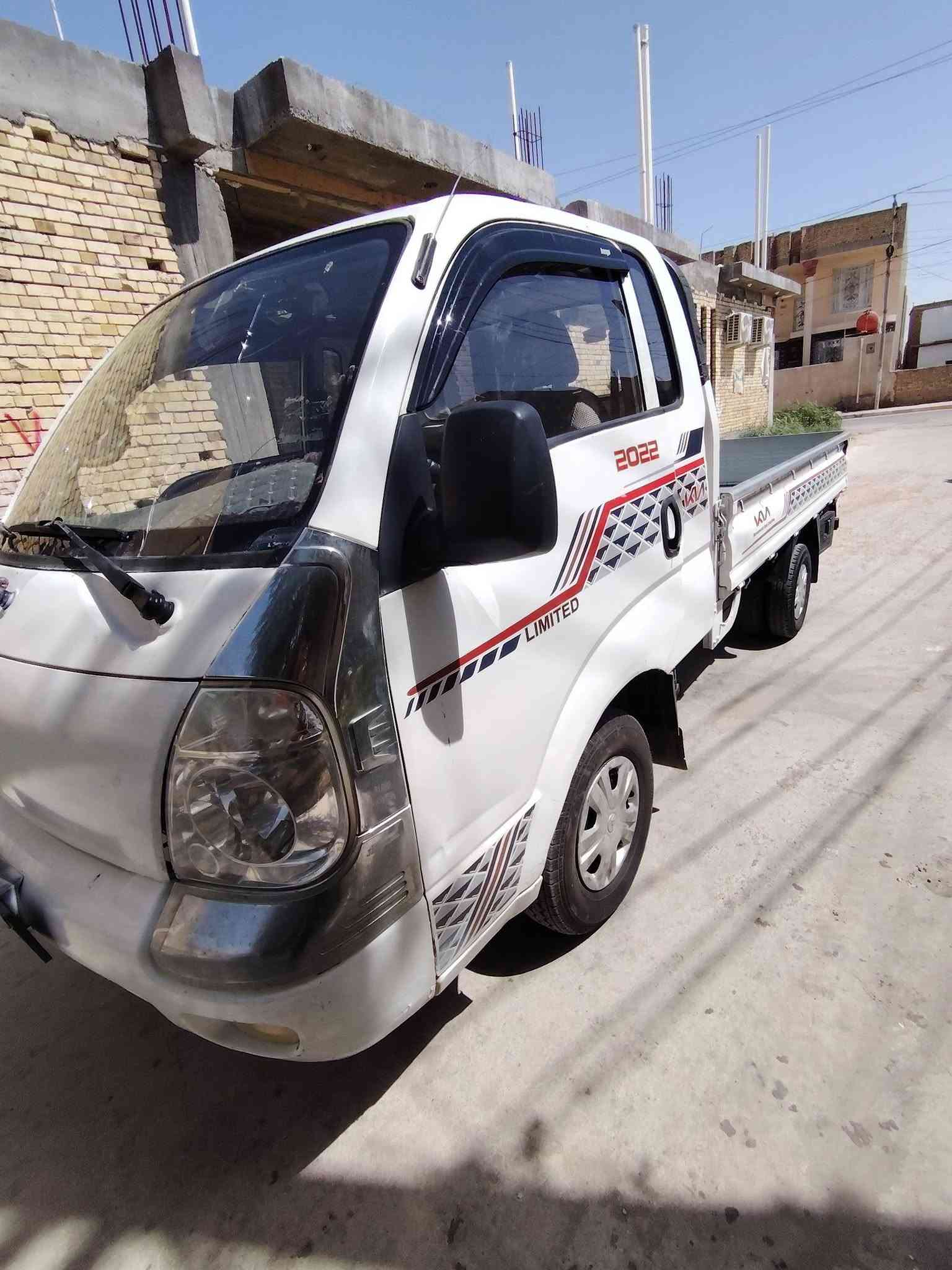 سلام عليكم 
كيه حمل للبيع موديل 12 سياره كير ومكينه وشاصي كفاله بيه رشات صبغ فقط رقم ميسان ***********
