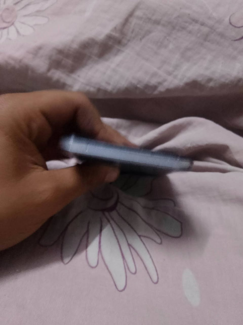 realme 8.....سعر130بي مجال قليل

ذاكره.......128

رام........8🔥

مبدل شاشه اصلي 

بوبجي 60 فريم سلاسة فول 

مراوس ب ايفون

نص مكتوب في الصور:
- حول الجهاز
- اسم الجهاز
- realme 8
- مساحة التخزين
- ٤٢,٢ غ.ب /
- ١٢٨ غ.ب
- الطراز
- RMX3085
- المعالج
- Helio G95
- سعة البطارية
- ٥٠٠٠ مللي أمبير في
- الساعة (نموذجية)
- حجم الشاشة
- ٦,٤ بوصة
- RAM >
- ٨,٠٠ غ.ب + ٨,٠٠ غ.ب
- الكاميرات
- أمامية 16MP
- خلفية 64MP+8MP+2MP+2MP
- إصدار Android
- 13